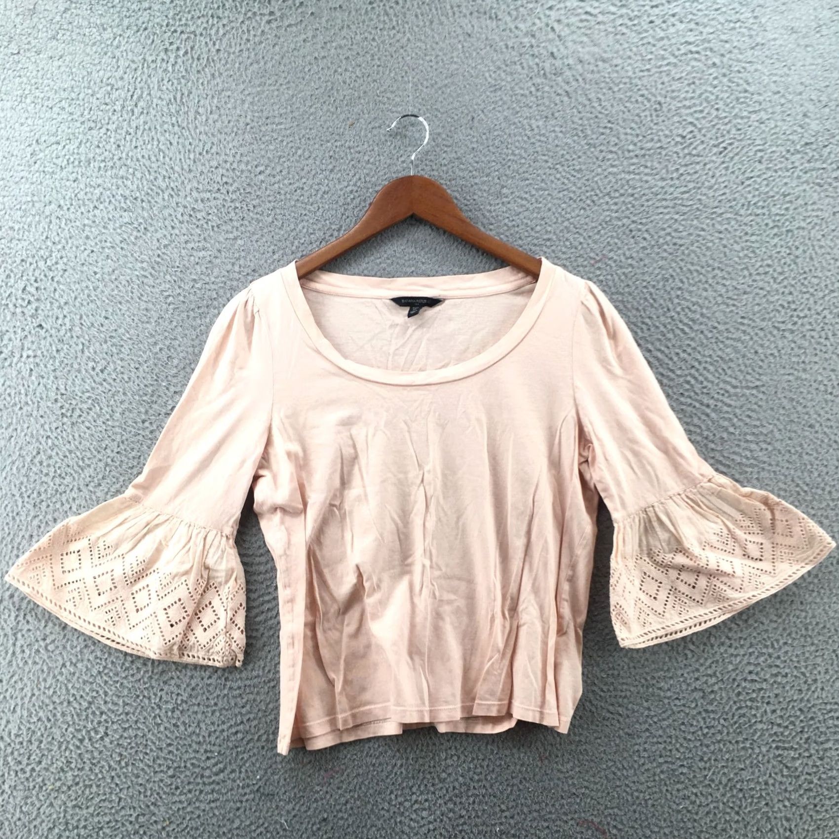 Banana Republic Banana Republic Blouse Top Womens Petite M Pink Cotton Eyelet Lace Bell Sleeve shirt Size M / US 6-8 / IT 42-44 - 2 Thumbnail
