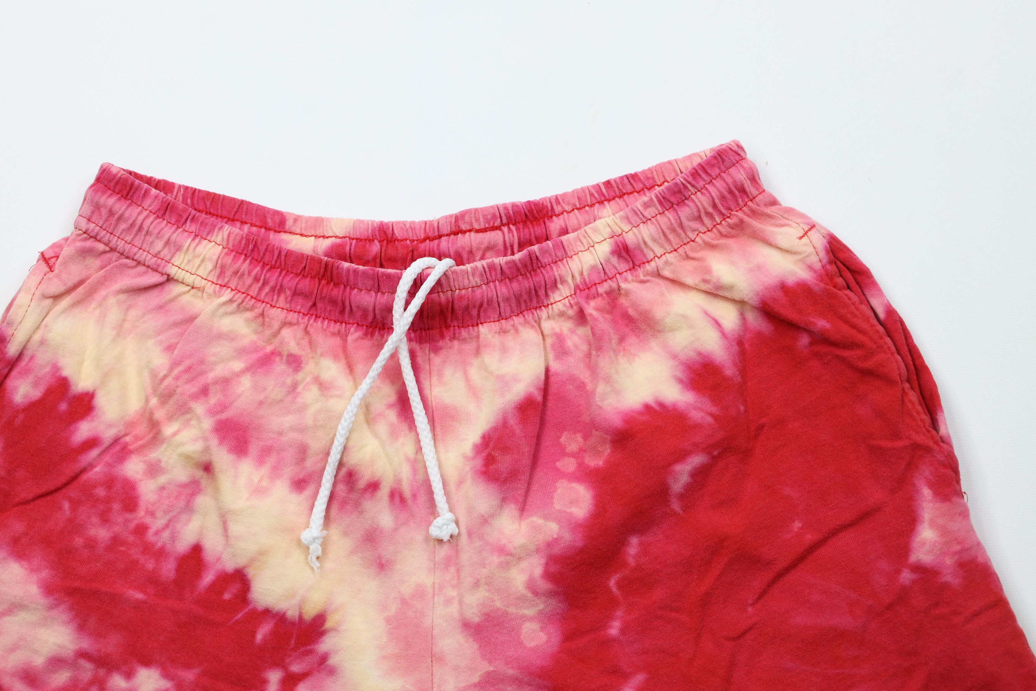 Vintage Vintage Y2K Streetwear Acid Wash Above Knee Shorts Red Size US 32 / EU 48 - 2 Thumbnail