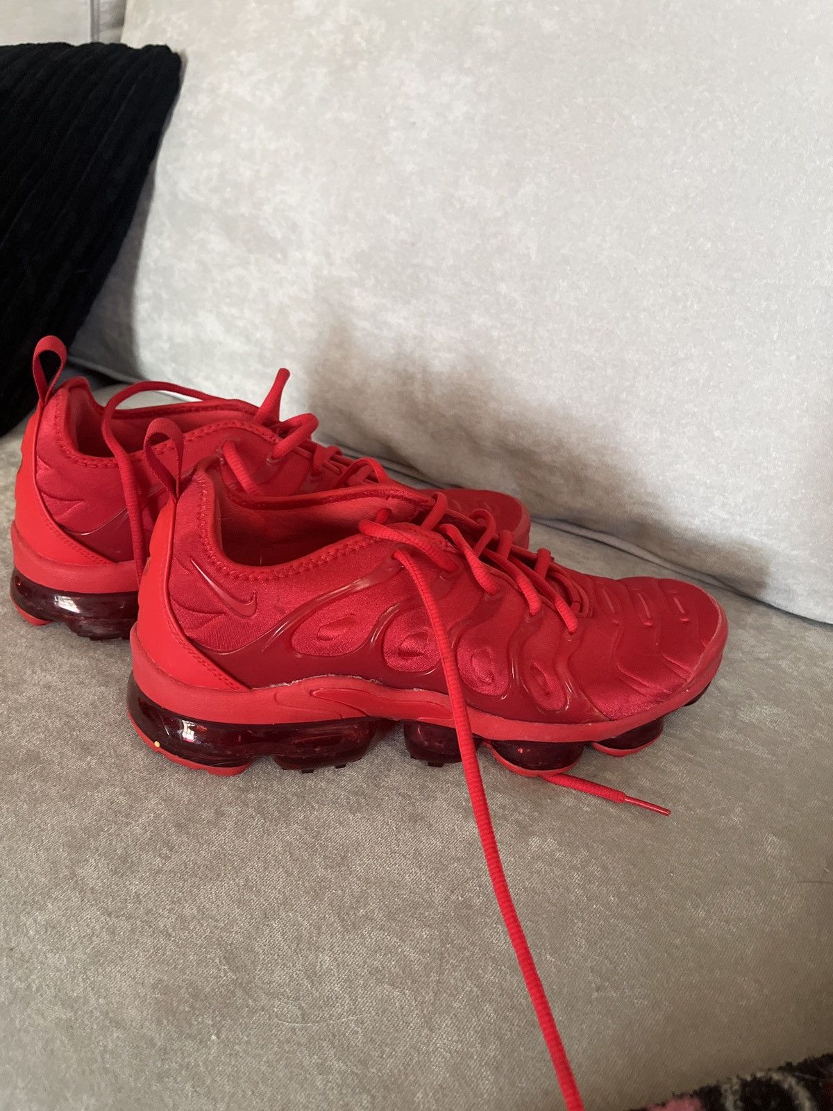 Nike Nike Air VaporMax All Red Size US 9 / EU 42 - 1 Thumbnail