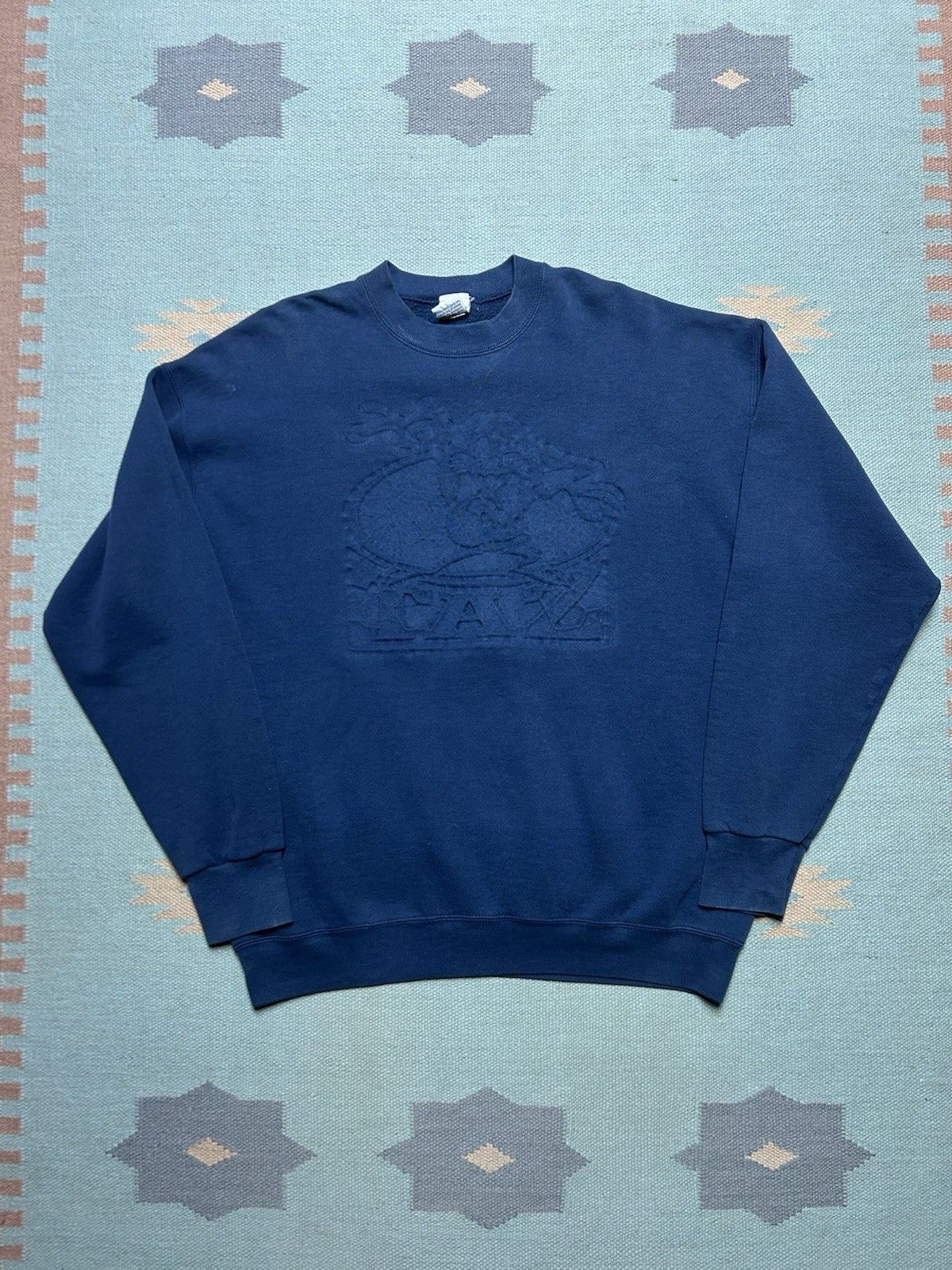 Vintage Vintage 90s sweatshirt looney tunes taz cartoon embossed XL Size US XL / EU 56 / 4 - 1 Thumbnail