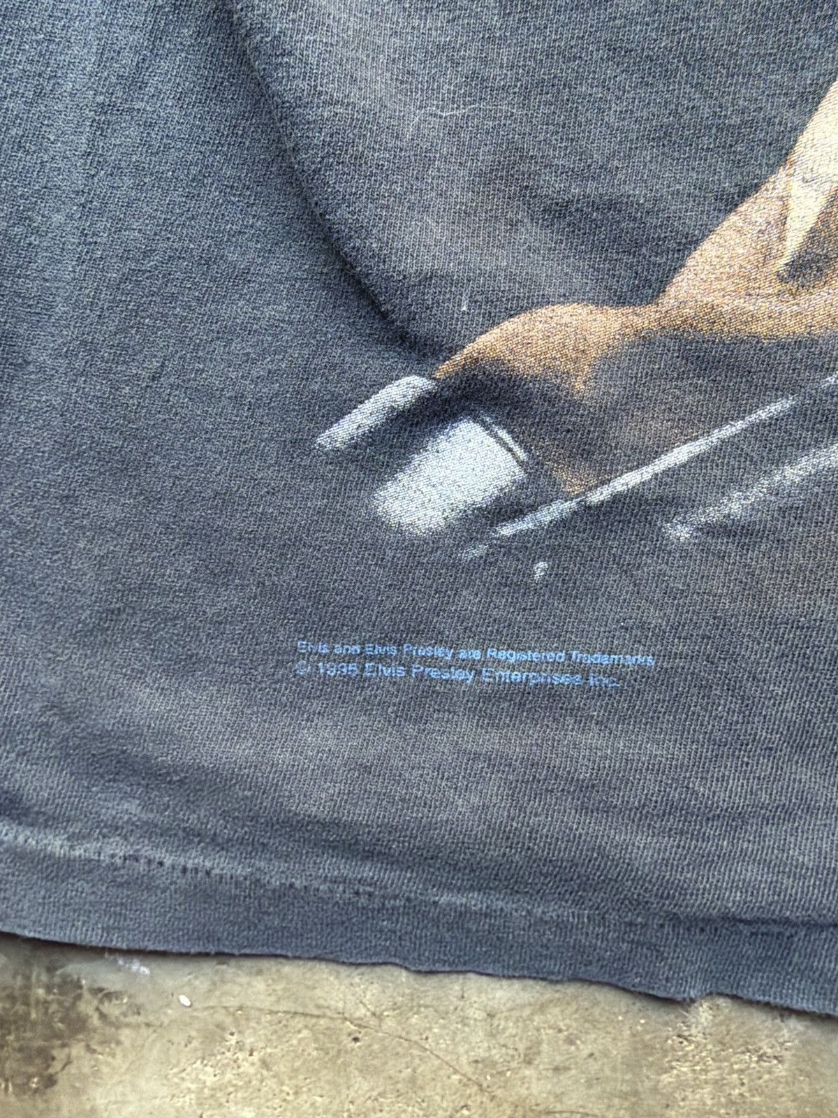 Vintage Vintage 1995 Elvis Presley Single Stitch Graphic Tee Size US L / EU 52-54 / 3 - 3 Thumbnail