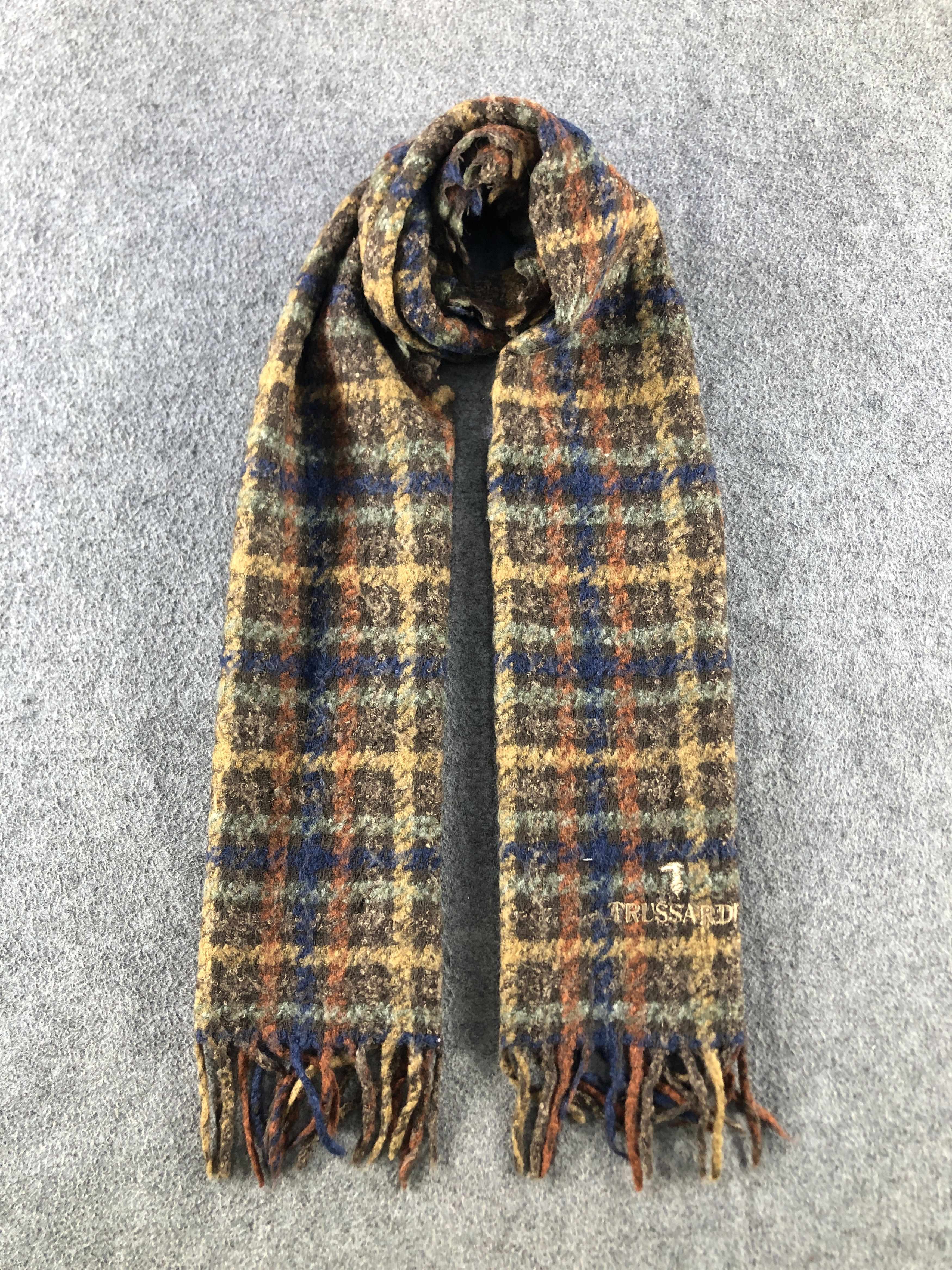 Trussardi Scarf / Muffler / Neckwear P769