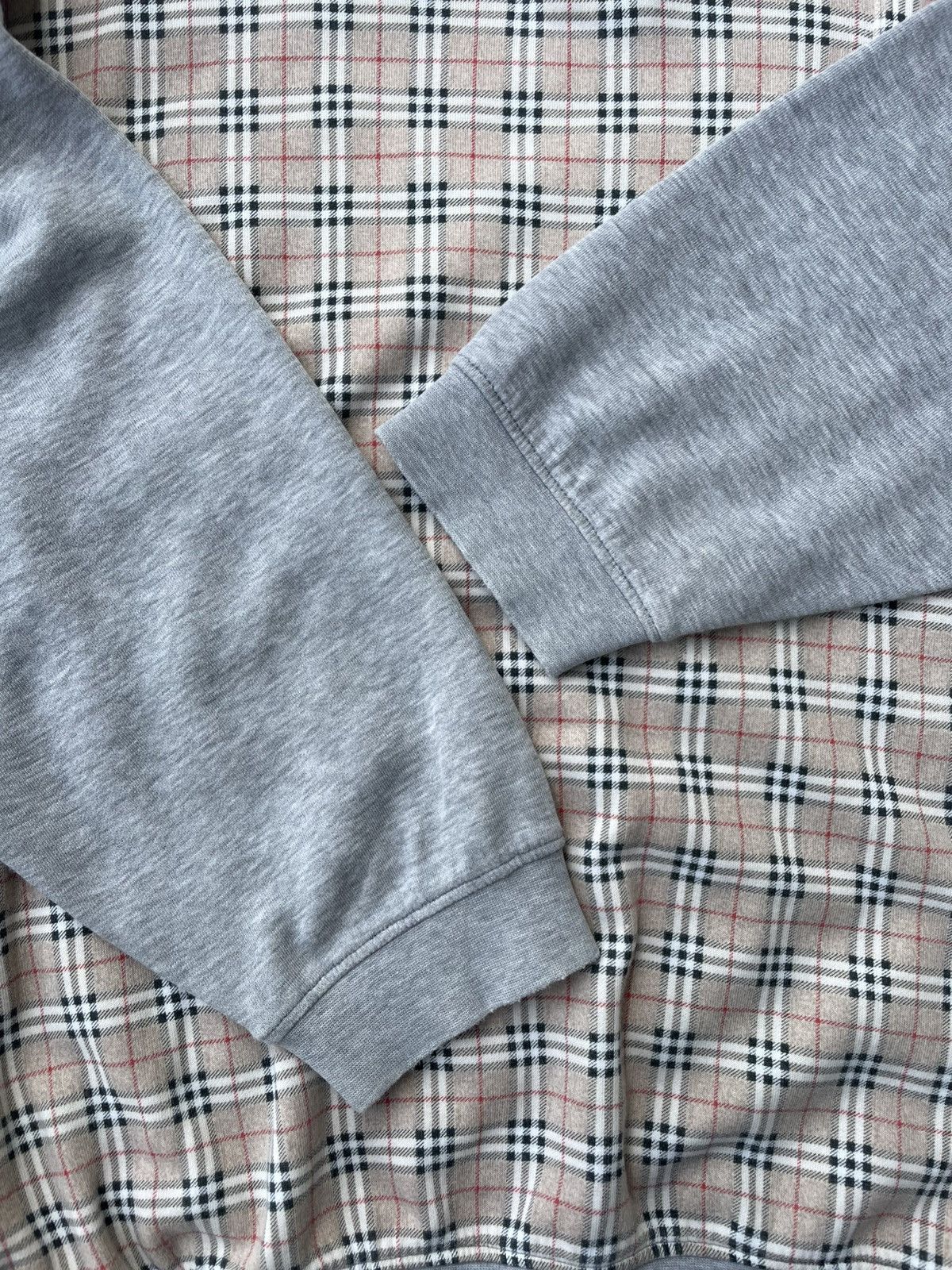 Burberry Rare!!! Burberry Sweatshirt front printed Japan! Size US M / EU 48-50 / 2 - 3 Thumbnail