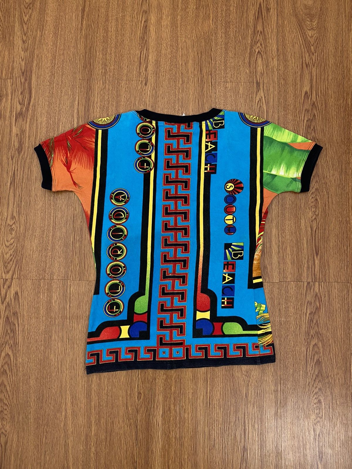 Versace Istante Versace all over printed t-shirt Size US S / EU 44-46 / 1 - 2 Thumbnail