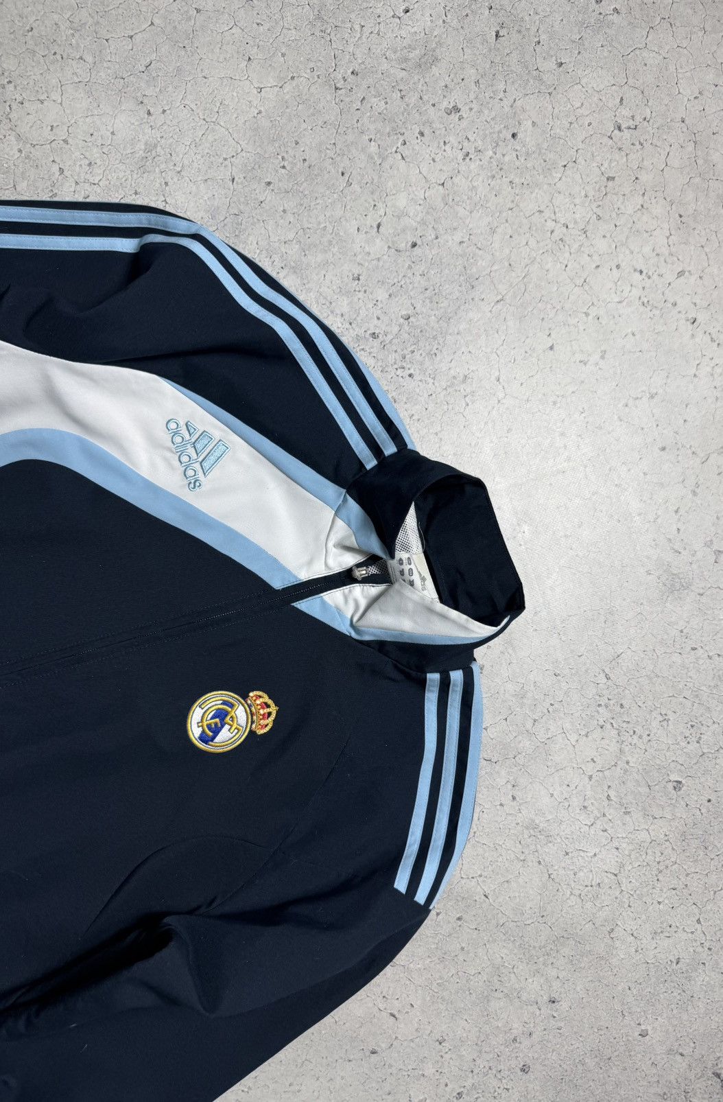 Adidas Adidas FC Real Madrid Full Zip Nylon Light Jacket Football Size US S / EU 44-46 / 1 - 4 Thumbnail