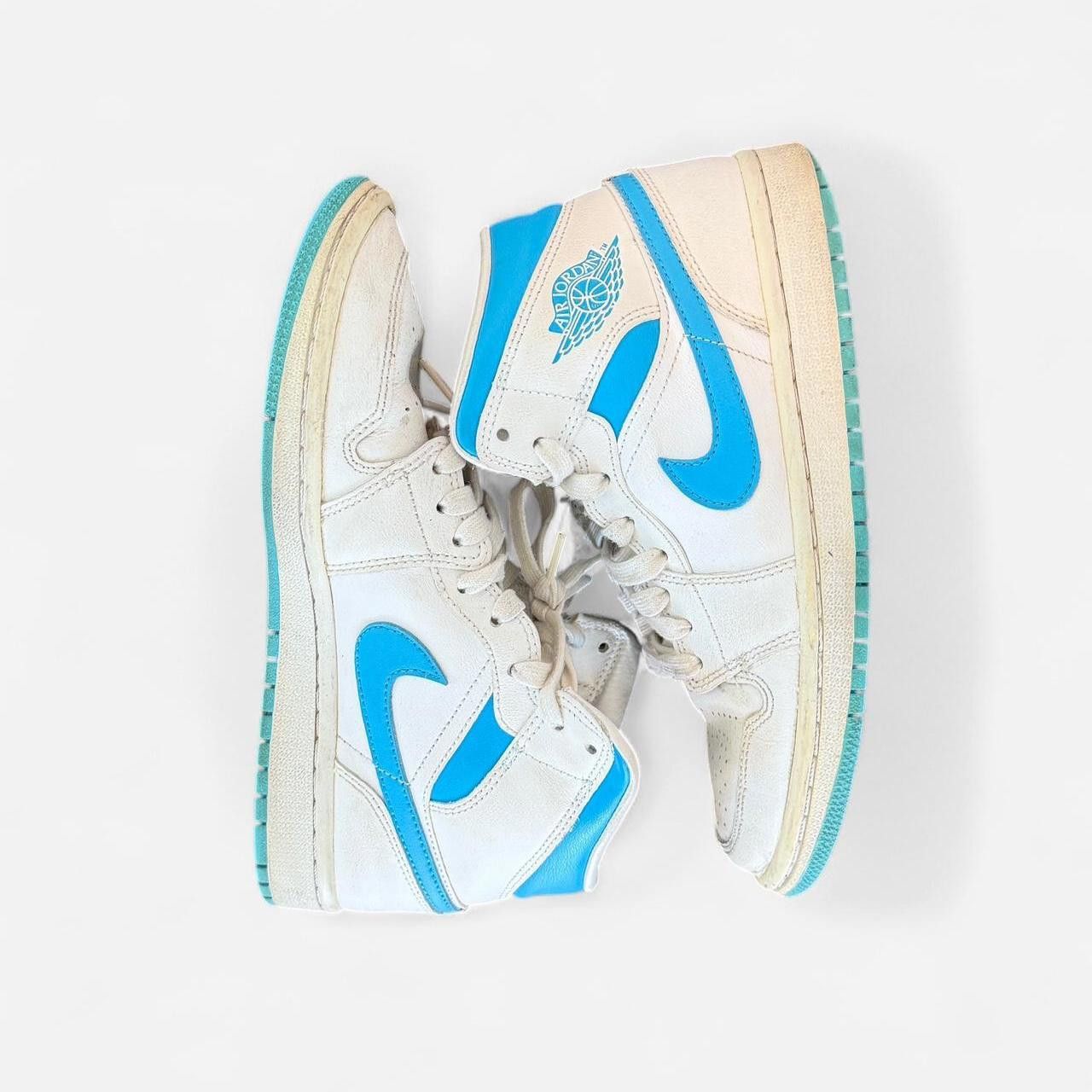 Nike Nike Women's white multi Trainers Size ONE SIZE - 1 Thumbnail