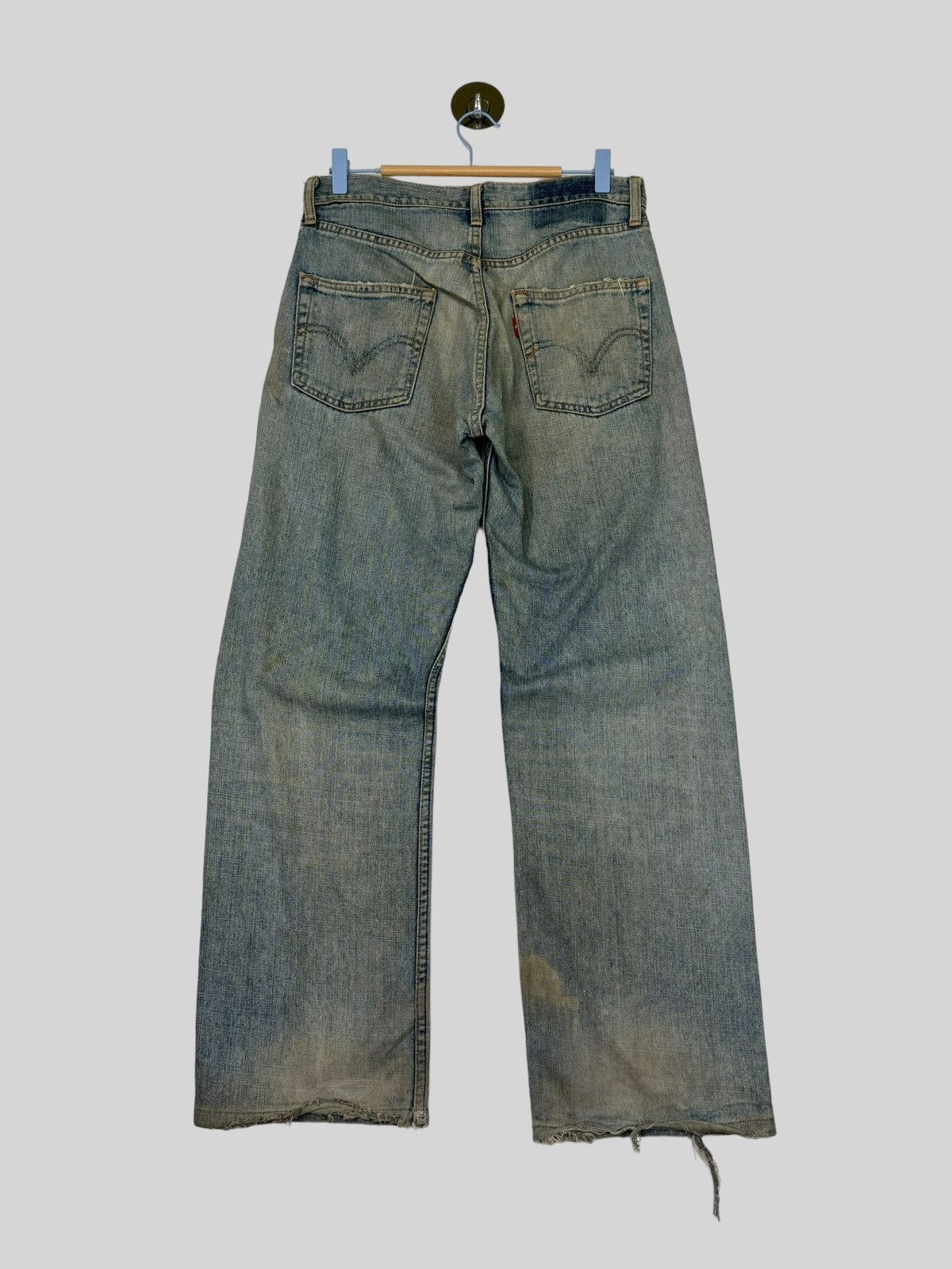 Le Grande Bleu (L.G.B.) × Levi's VINTAGE LEVIS 534 MUD WASH DISTRESSED JEANS Size US 30 / EU 46 - 2 Thumbnail