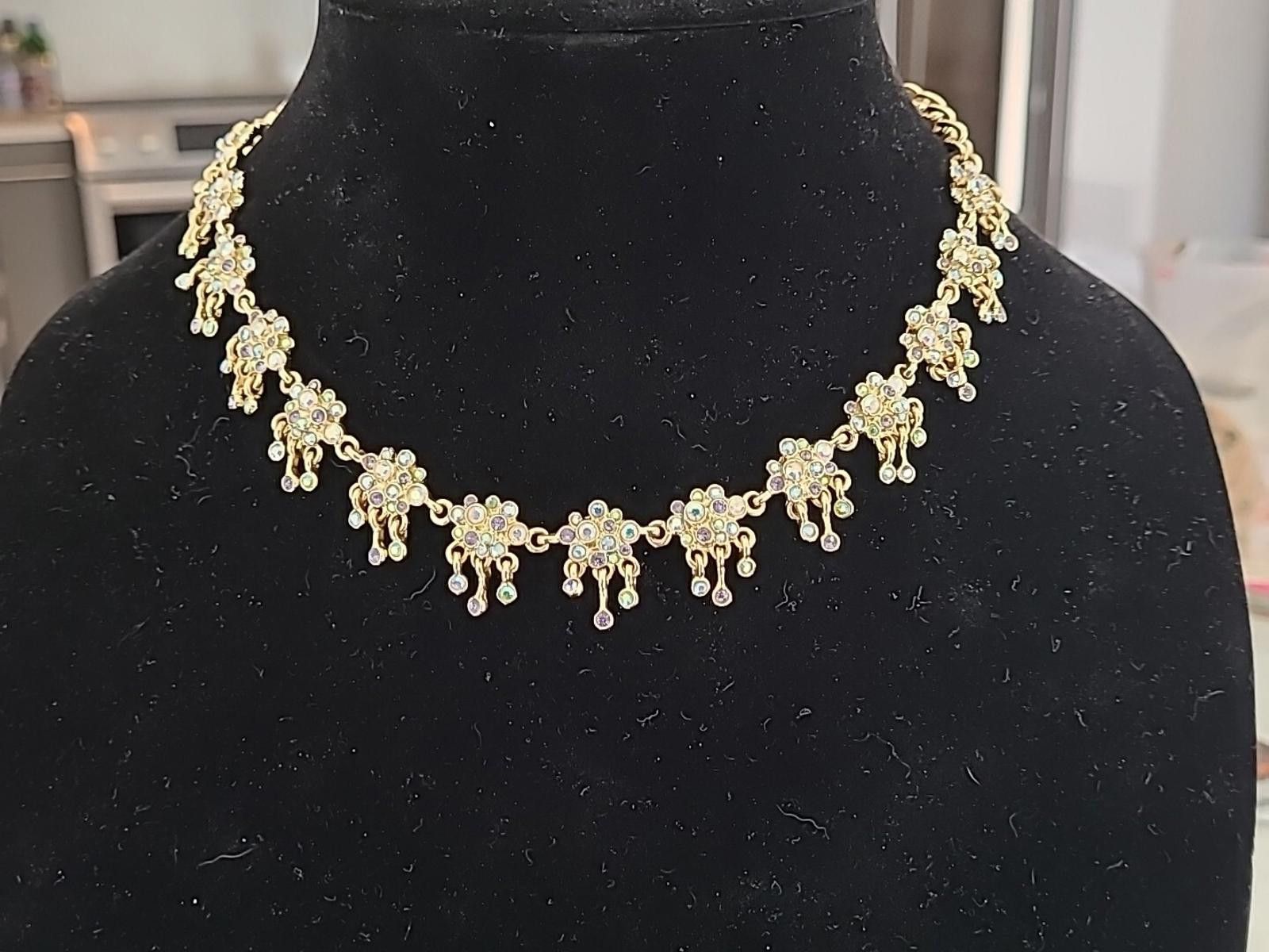 Swarovski Saint John Gold-Tone Floral Necklace 270 Swarovski Crystals Size ONE SIZE - 1 Thumbnail