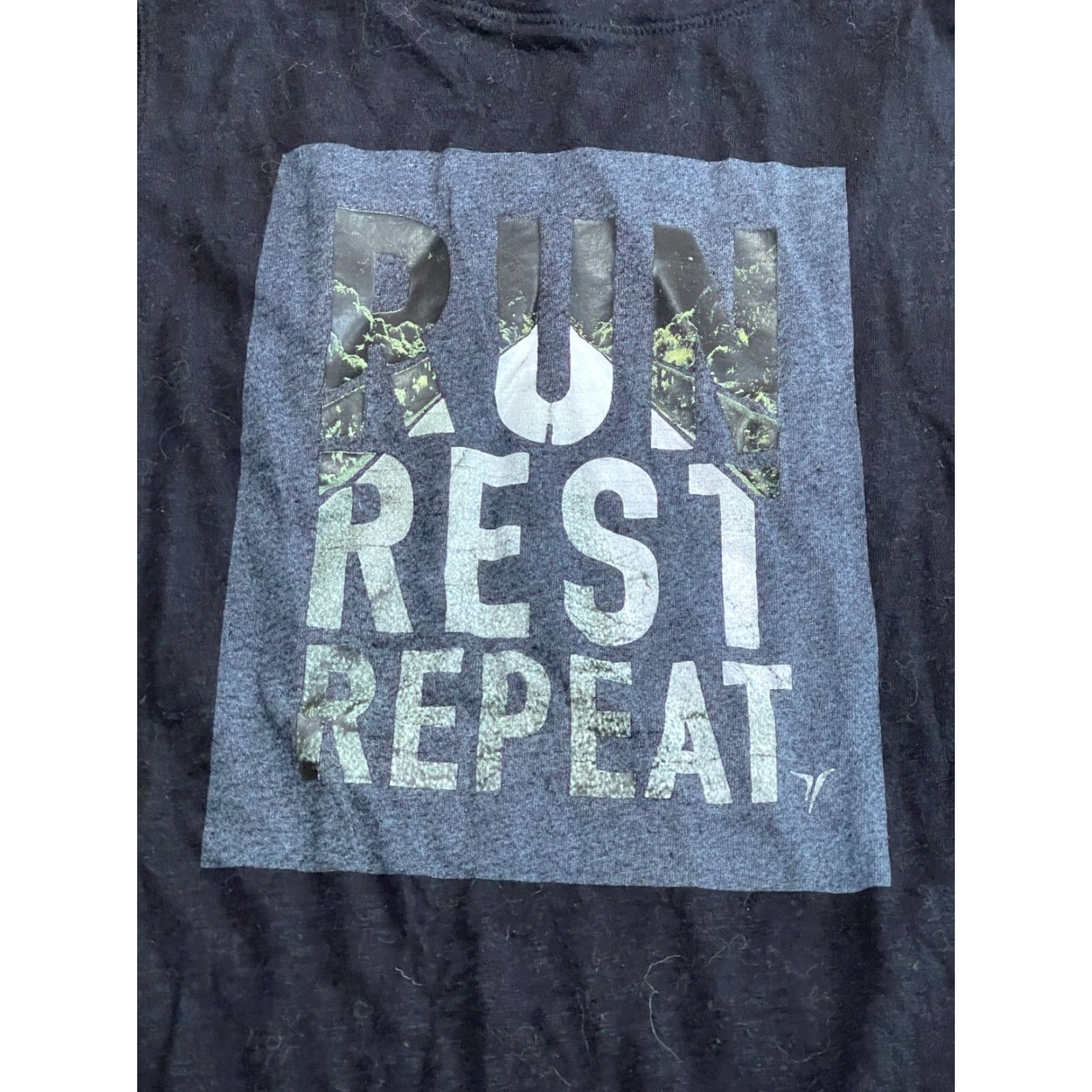 Old Navy Old Navy Tank Top Women's XS Black Semi-Fitted RUN REST REPEAT Tank XS Black Old Navy Women Tank Size XS / US 0-2 / IT 36-38 - 3 Thumbnail