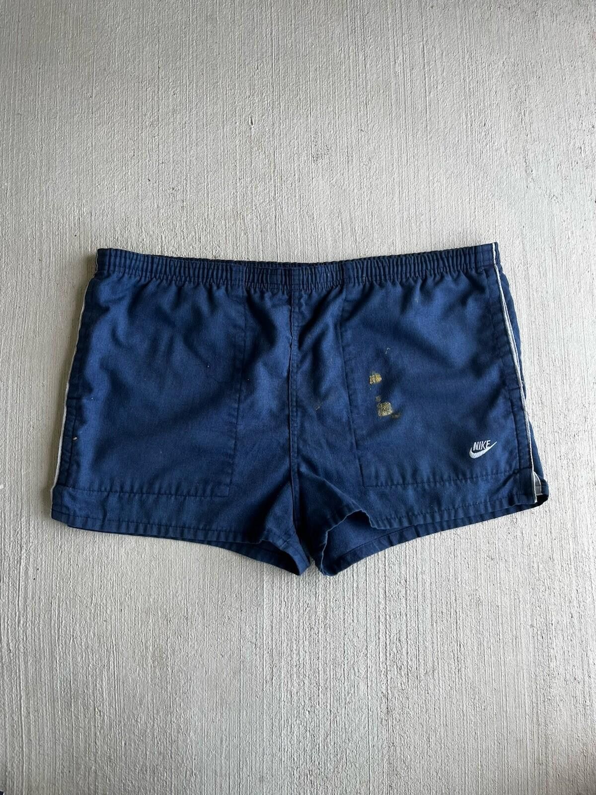 Nike VTG Nike Swoosh Navy Blue Shorts Embroidered Logo 90s 80s Size US 34 / EU 50 - 1 Thumbnail