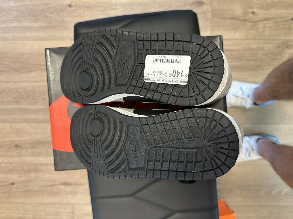 Nike Air Jordan 1 Retro High OG Size US 8.5 / EU 41-42 - 7 Thumbnail