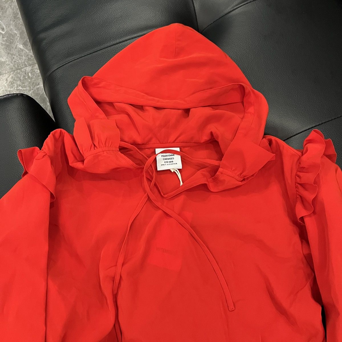 Vetements Vetements SS18 Ruffled Shoulder Hoodie Size US XS / EU 42 / 0 - 4 Thumbnail
