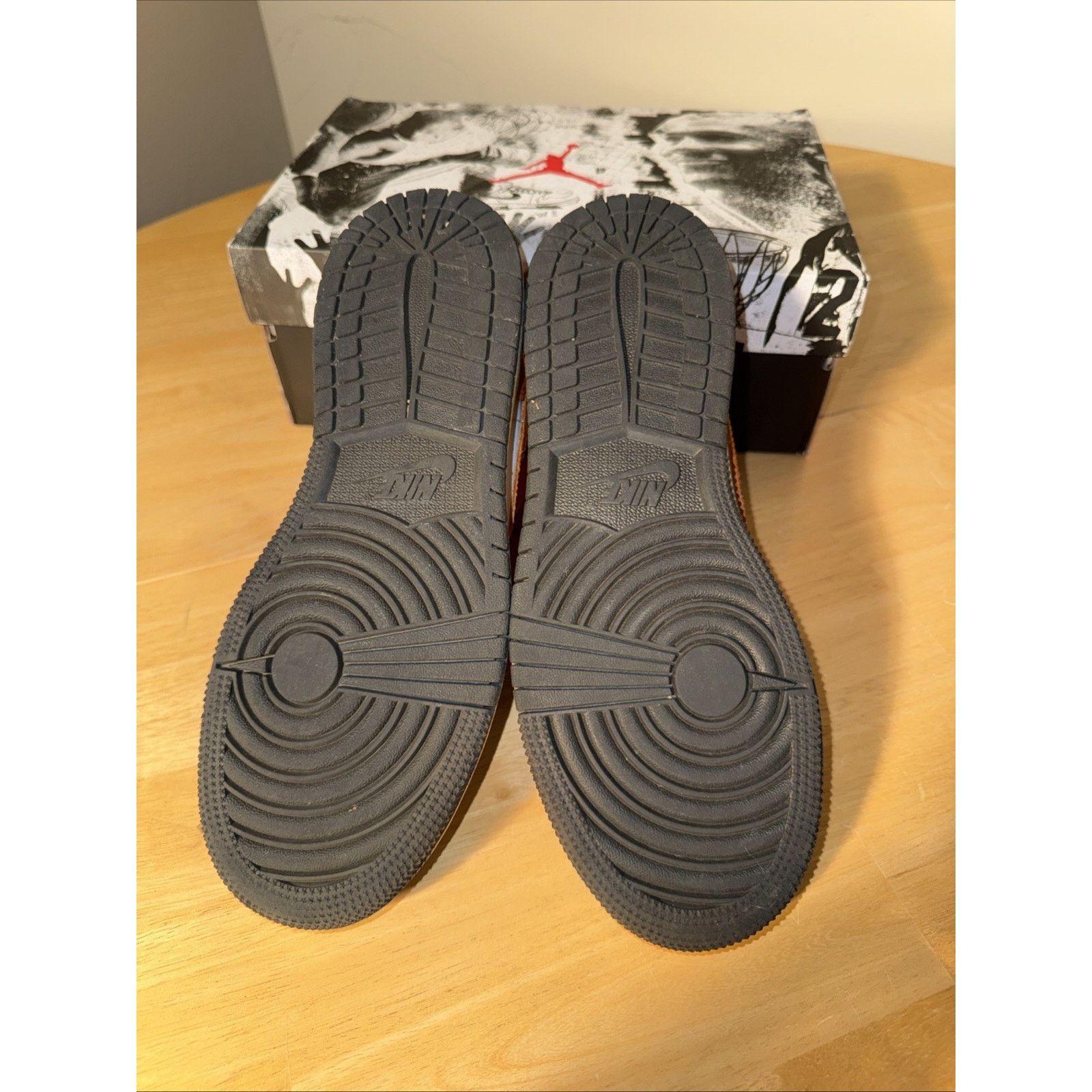 Nike Size 6Y - Air Jordan 1 Retro OG 2025 High Shattered Size US 6.5 / EU 39-40 - 5 Thumbnail