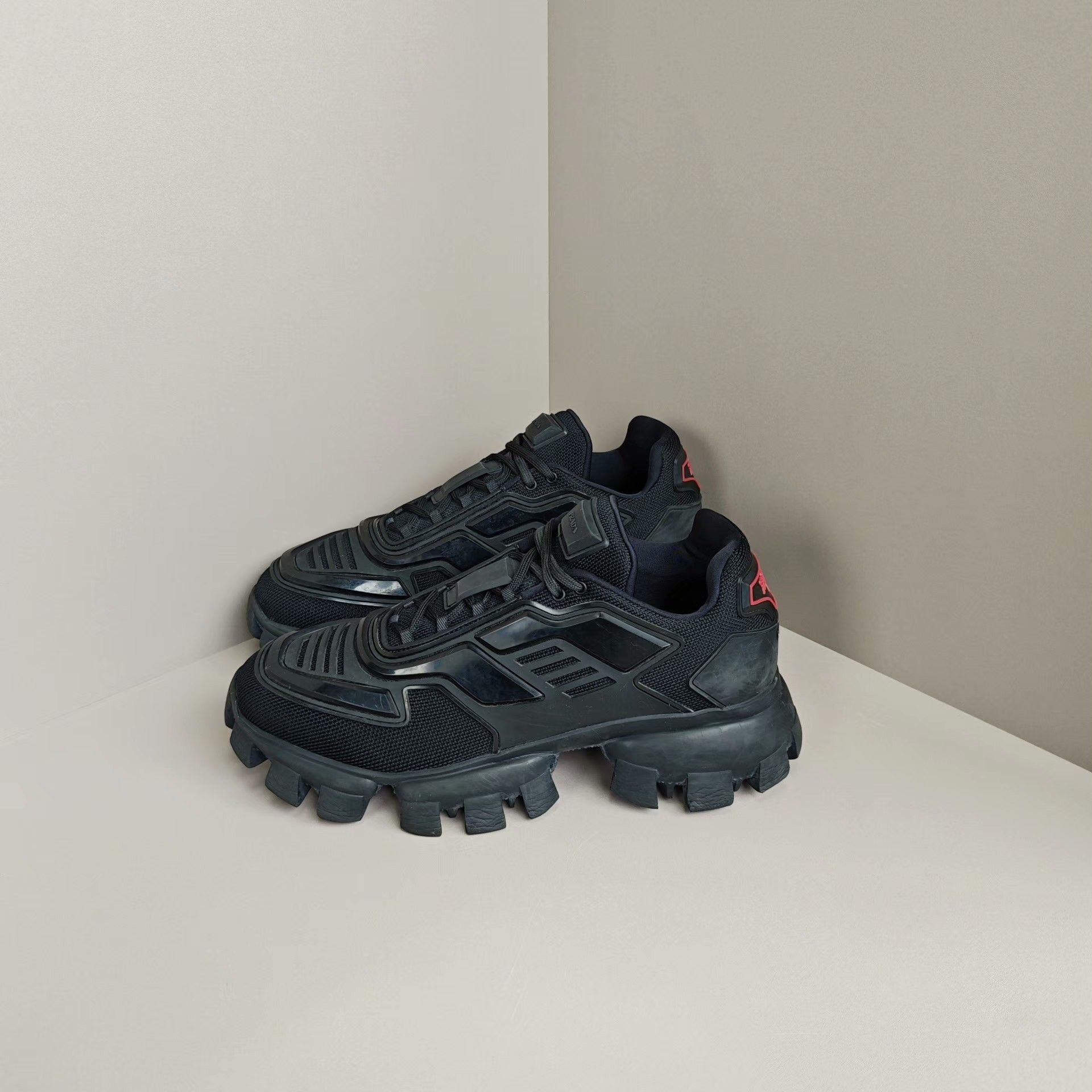 Prada Prada Lowtop Sneakers 10 Men Size US 10 / EU 43 - 1 Thumbnail