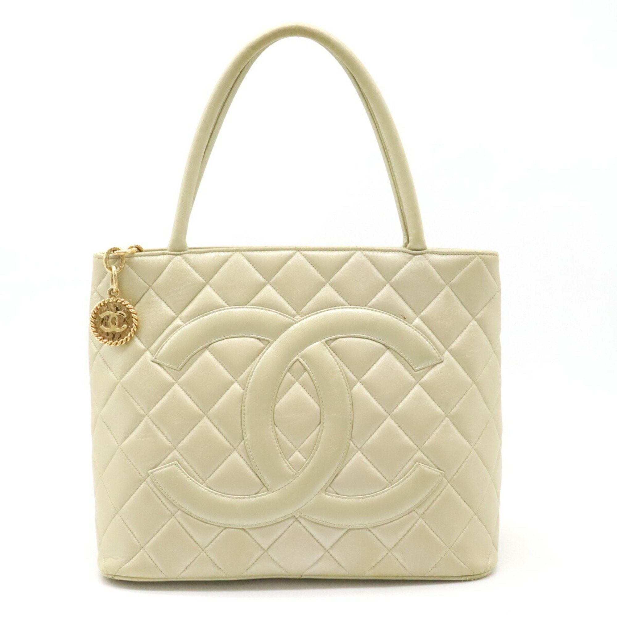 image of Chanel Matelasse Coco Mark Reprint Tote Bag Shoulder Leather Champagne Gold A01804 in Yellow, Women