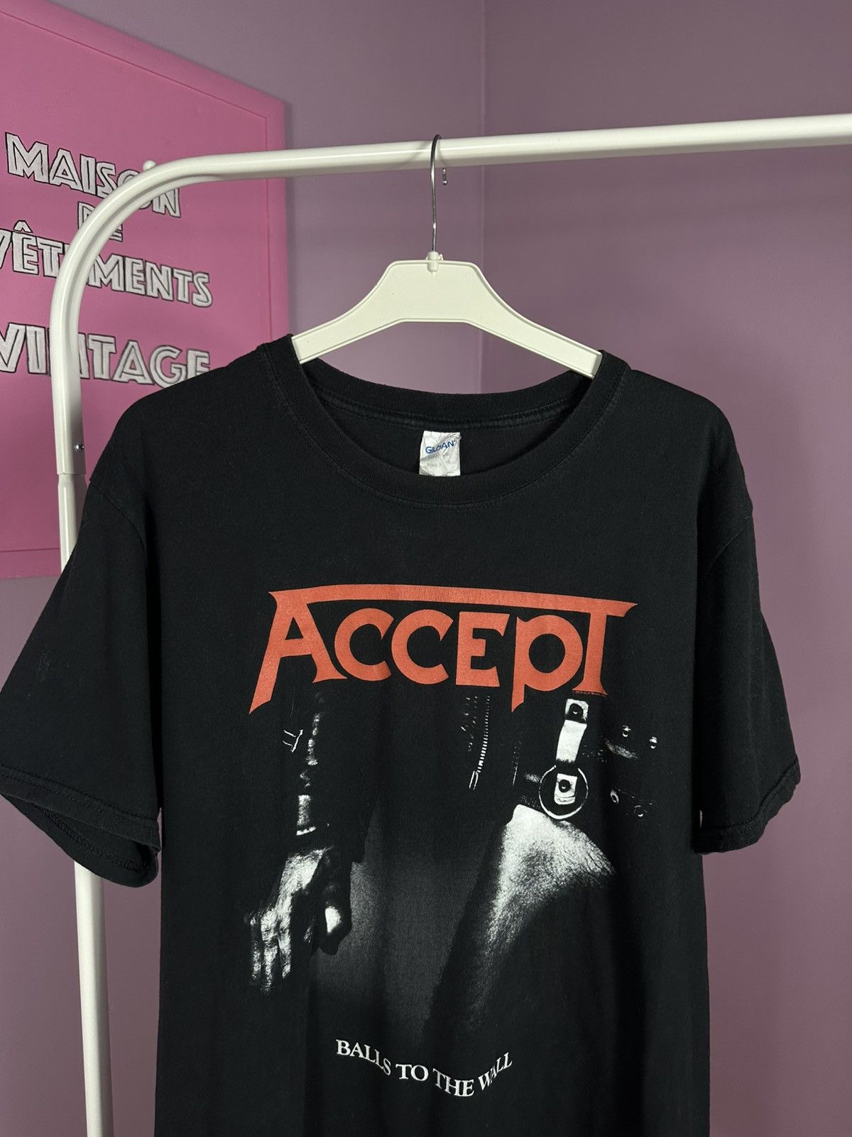 Gildan Accept Heavy Metal Balls To The Wall TShirt 2018 Band Size US L / EU 52-54 / 3 - 3 Thumbnail