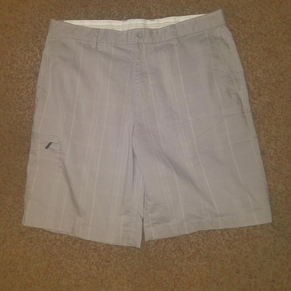 Designer Greg Norman Gray Shorts Size 34 Size US 34 / EU 50 - 1 Thumbnail