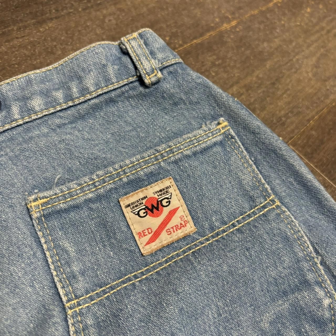 Designer Vintage Light Washed Blue Gwg Red Strap Jeans 70s Size US 26 / EU 42 - 5 Thumbnail