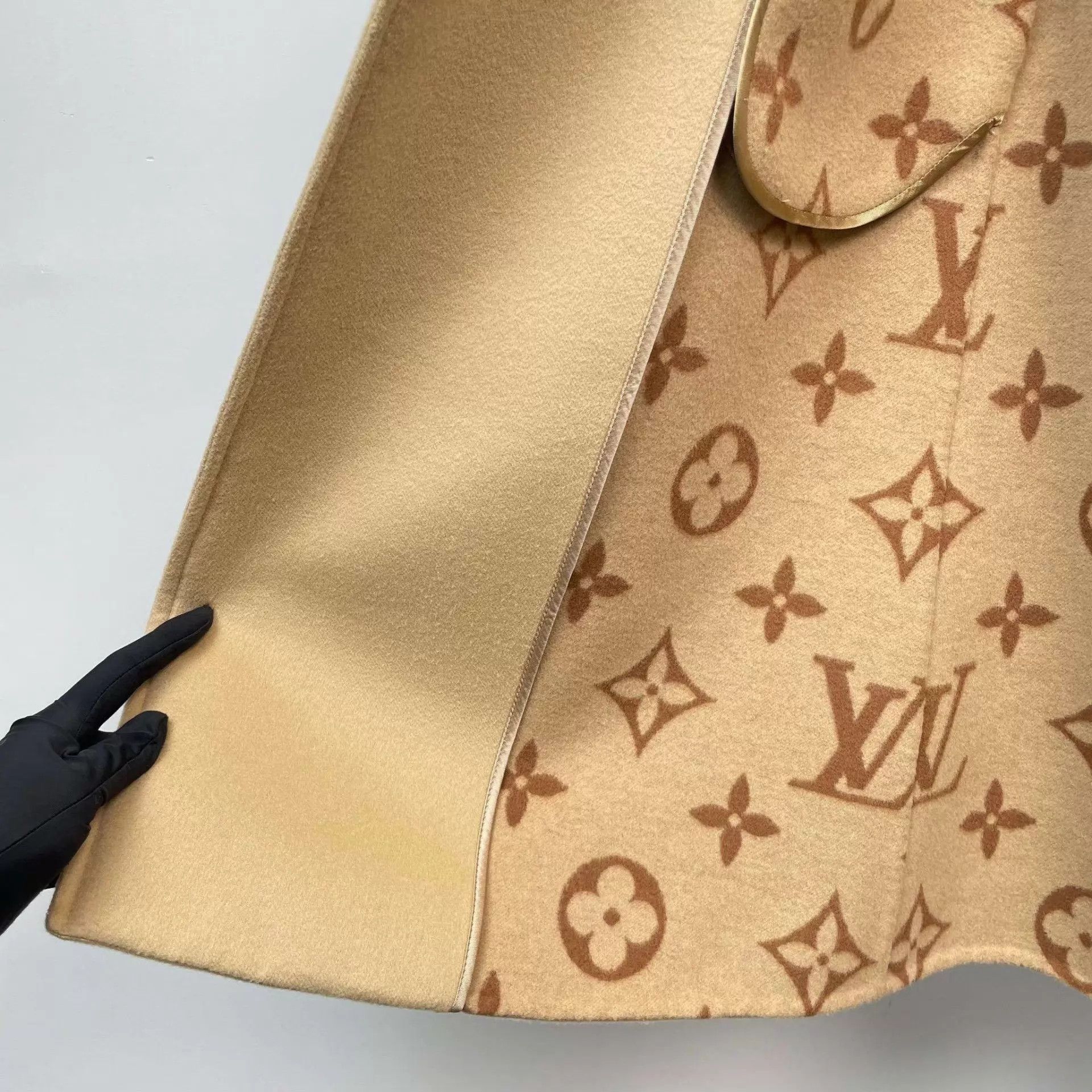 Louis Vuitton LV Beige Long Cashmere Coat 34 Size XS / US 0-2 / IT 36-38 - 8 Thumbnail