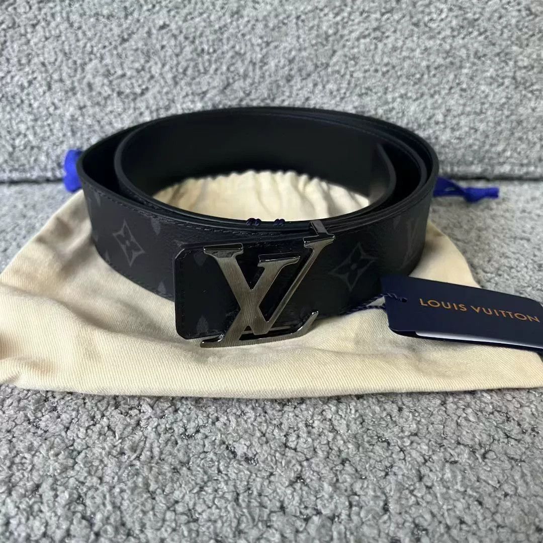 Louis Vuitton Louis Vuitton 4cm Double-Sided Canvas Belt Size ONE SIZE - 1 Thumbnail