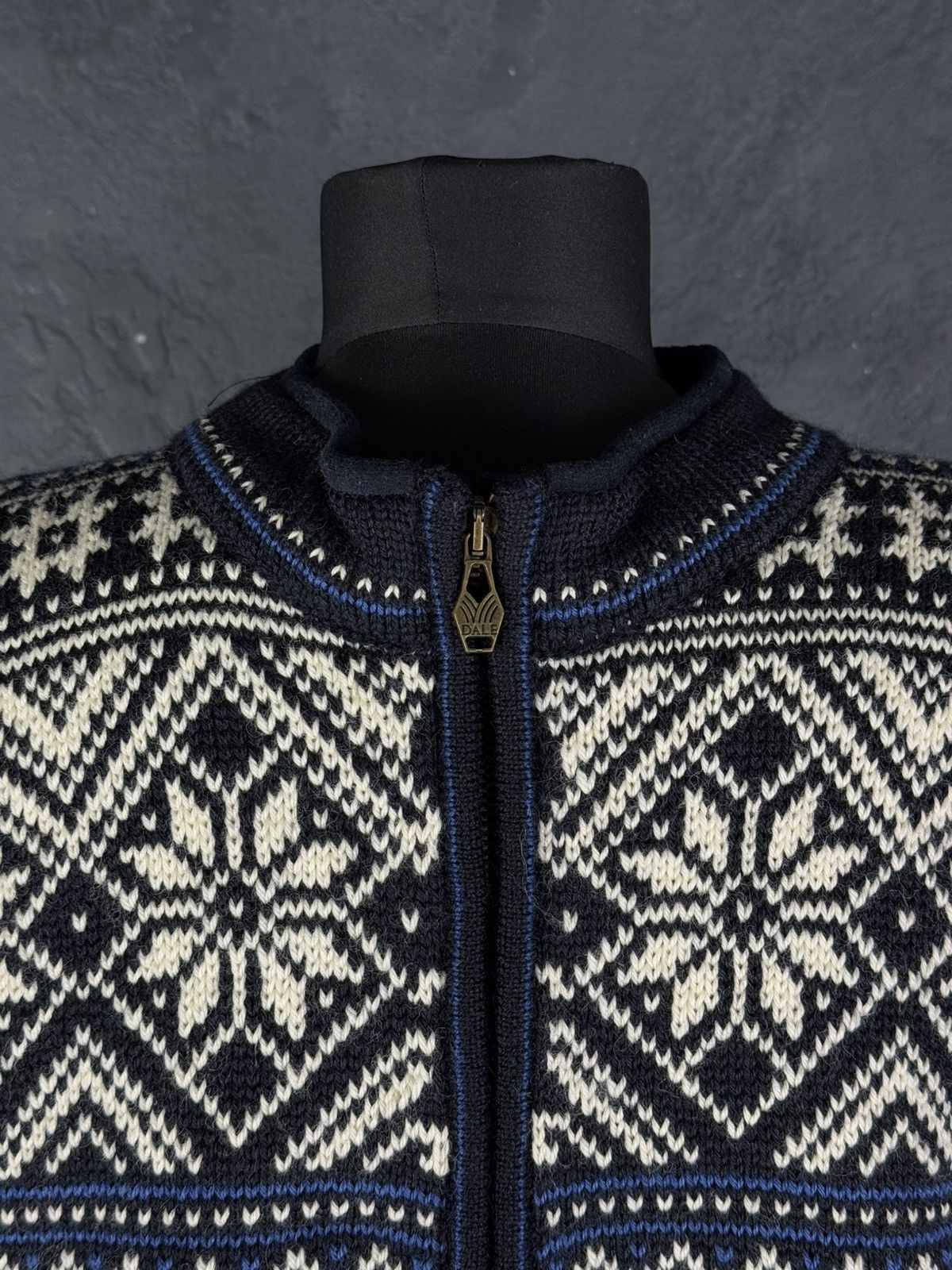 Dale Of Norway Dale of Norway Full Zip Wool Sweater Size M Size US M / EU 48-50 / 2 - 4 Thumbnail