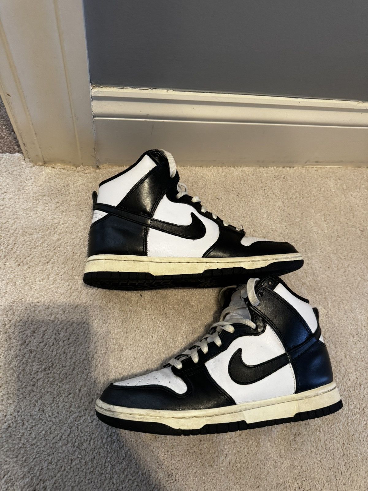 Women’s Dunk High ‘vintage black’