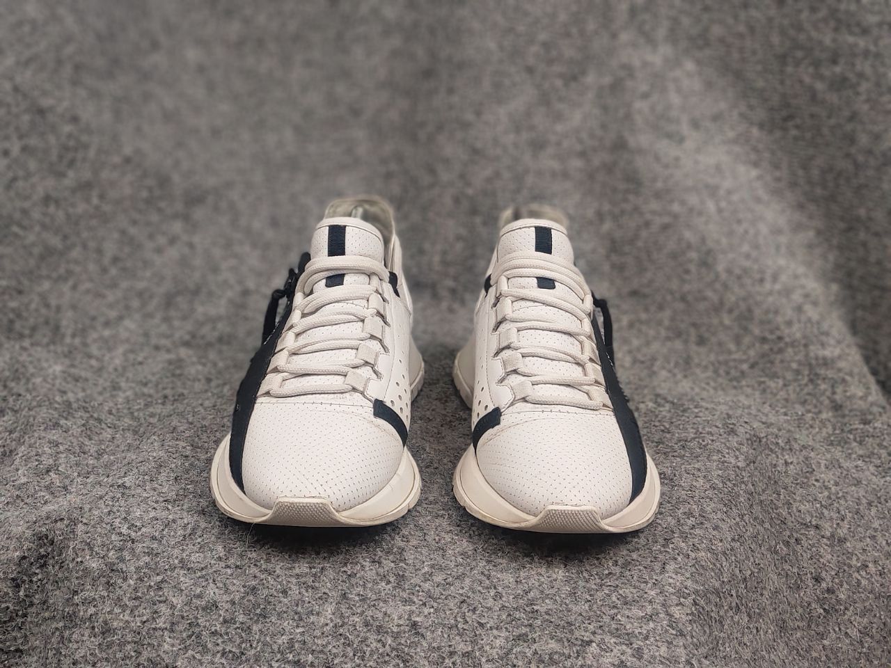 Givenchy Givenchy spectre runner sneakers leather Logo Zip Shoes Size US 8.5 / IT 38.5 - 5 Thumbnail