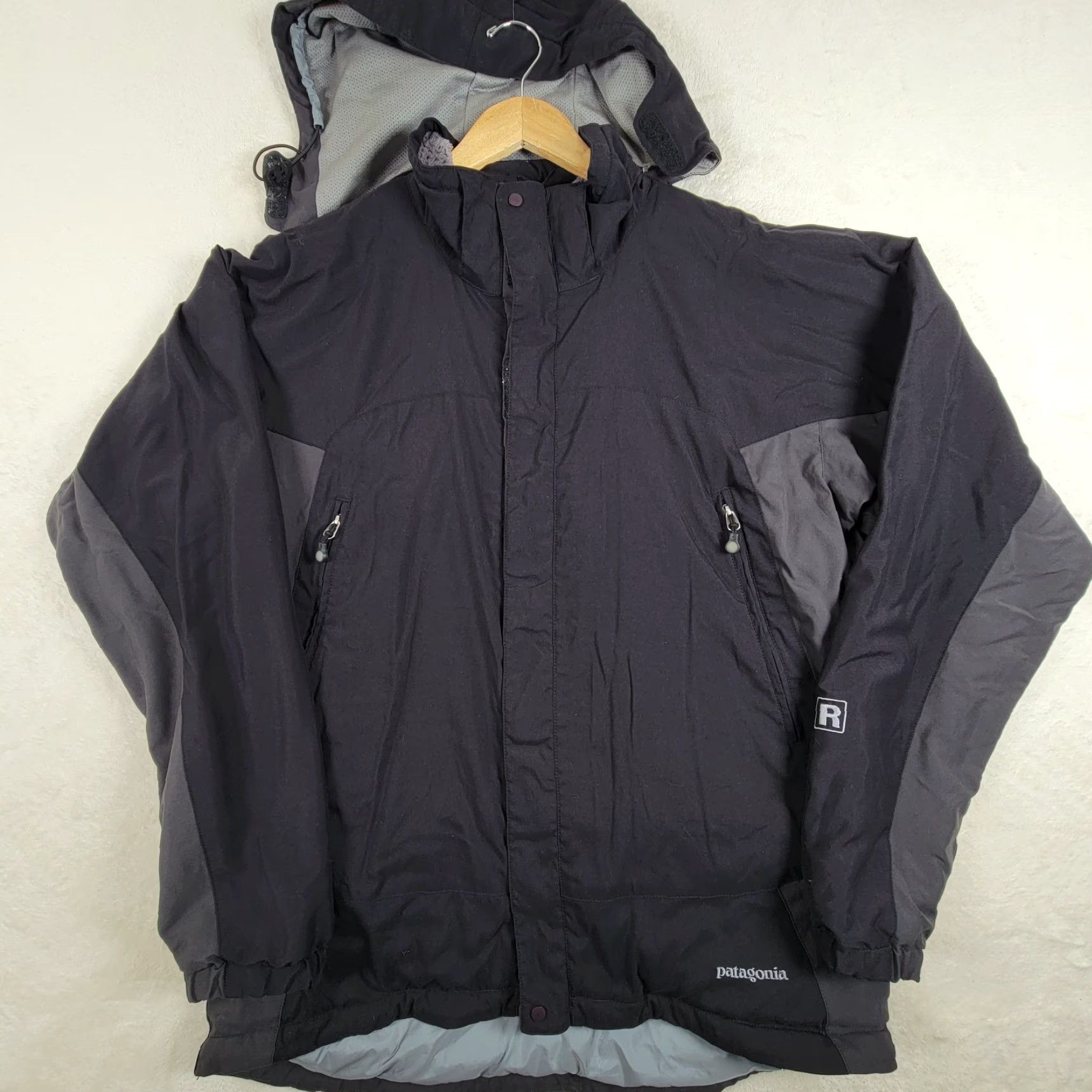 Patagonia VINTAGE Patagonia Jacket Men Large Gravity Black Hooded Zip Pockets Ski - 90s Outdoor Street Style Parka Winter Fall Spring Size US L / EU 52-54 / 3 - 2 Thumbnail