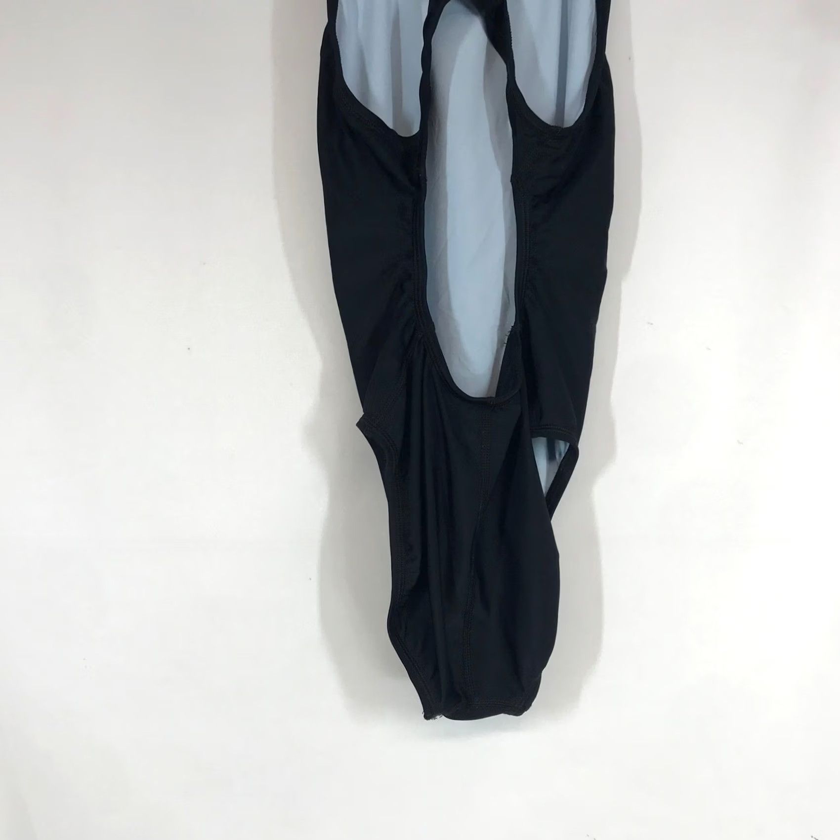 Nike Nike Womens Black Racerback One-Piece Swimsuit High Cut Training Size 32 / 6 Size ONE SIZE - 6 Thumbnail