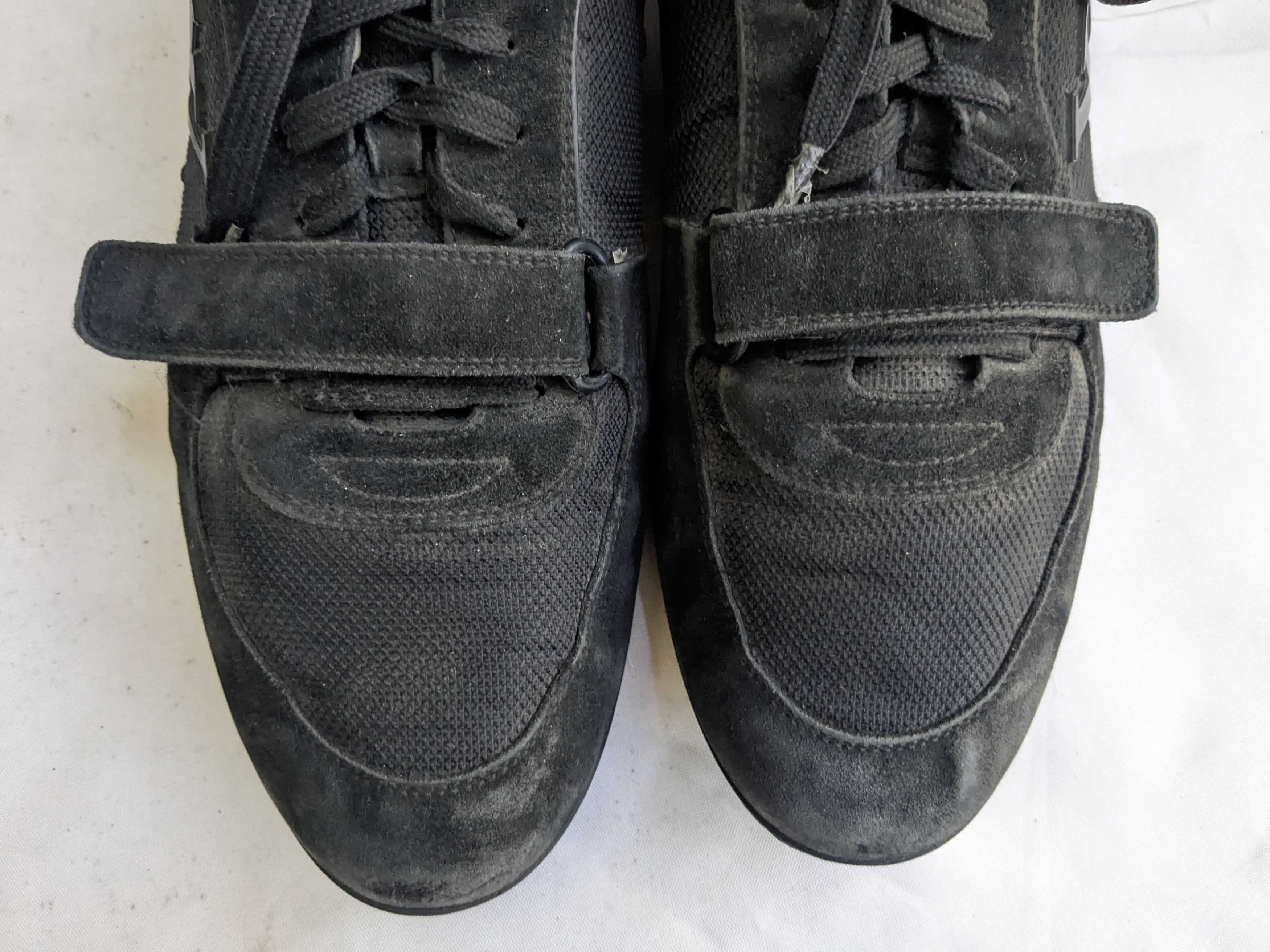 Louis Vuitton Louis Vuitton Sneakers Black 9.5 Low Tops Suede Size US 9.5 / EU 42-43 - 4 Thumbnail