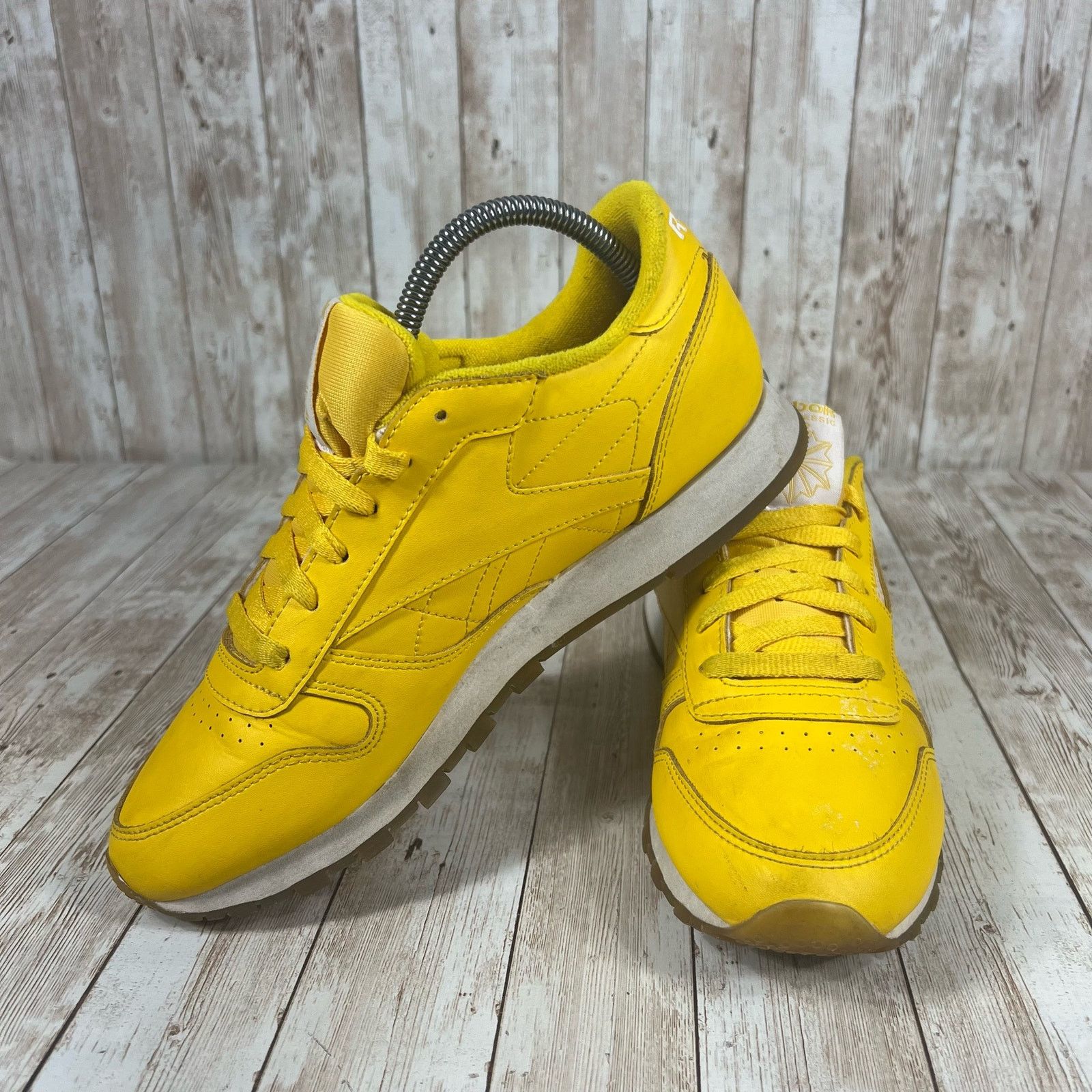 Reebok Reebok Classic yellow leather sneaker Womens 9 Size US 9 / IT 39 - 5 Thumbnail