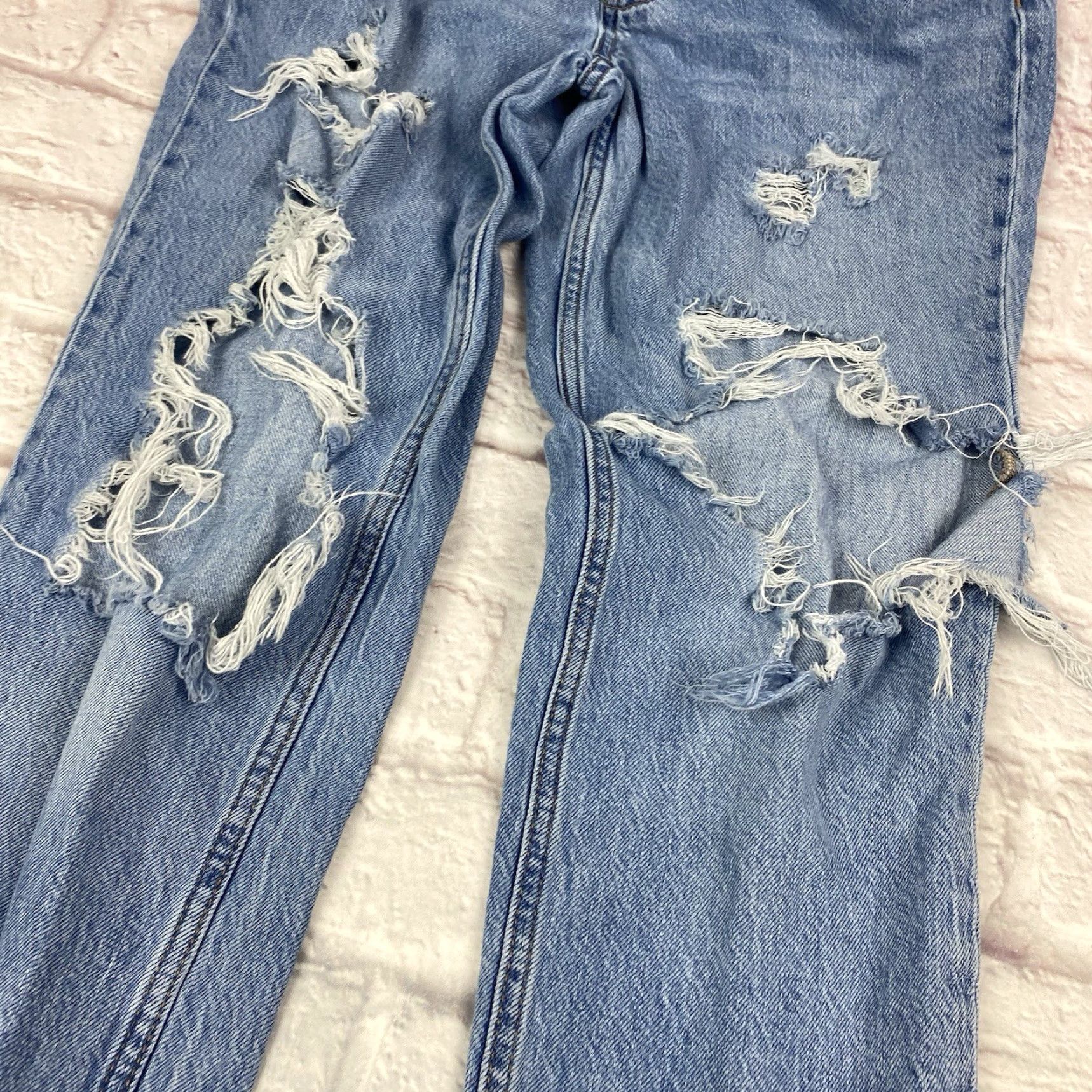 Vintage Aéropostale Jeans Mom Jean Distressed High Rise Light Wash Size 2 Women's Regular Blue Denim 26in Inseam Size 26" / US 2 / IT 38 - 3 Thumbnail