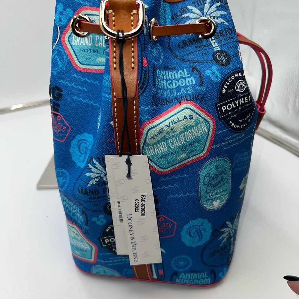 Dooney & Bourke Dooney & Bourke X Disney Vacation Club Drawstring Leather Bag Size ONE SIZE - 4 Thumbnail