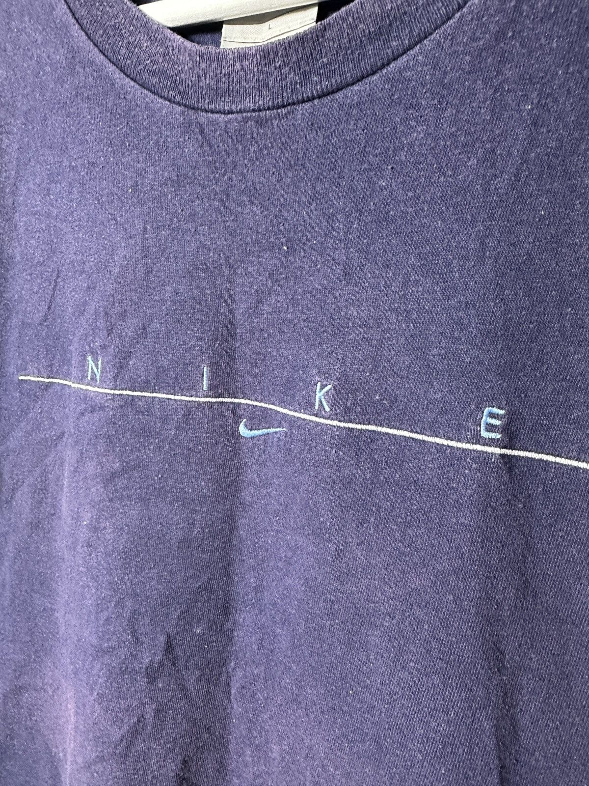 Nike × Vintage Vintage Faded Nike 00s Retro Big Logo Swoosh Y2K Tee Shirt Size US L / EU 52-54 / 3 - 3 Thumbnail