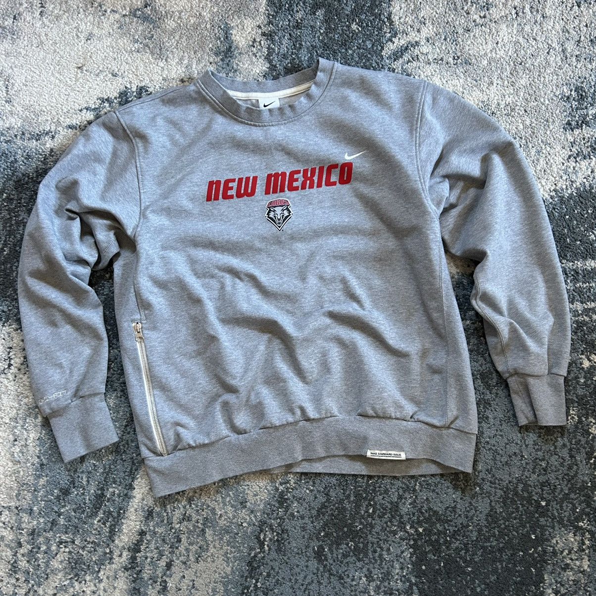 Nike UNiVERSiTY of NEW MEXiCO LOBOS NiKE STANDARD iSSUE YKK ZiP Size US L / EU 52-54 / 3 - 1 Thumbnail