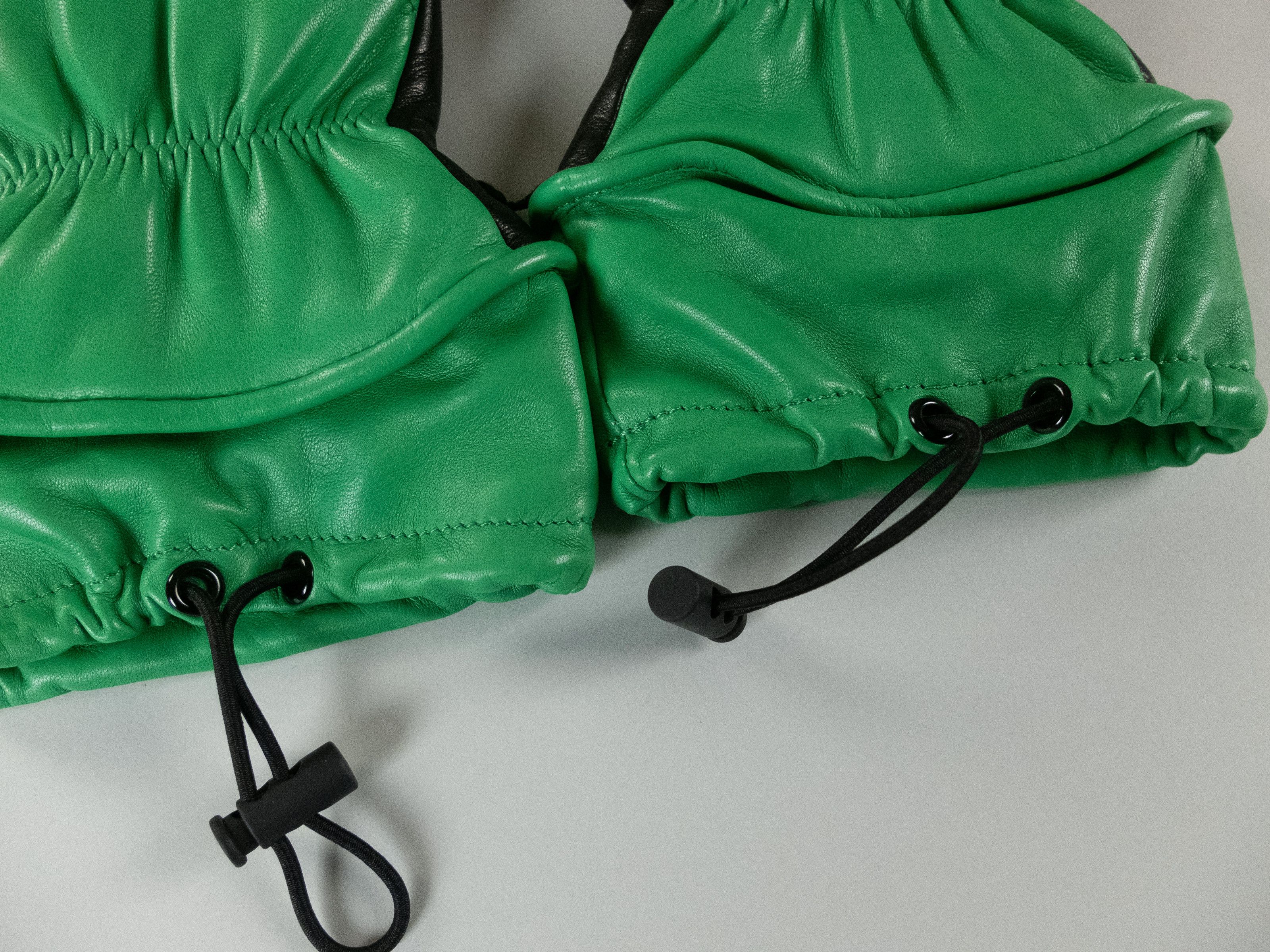 Bottega Veneta BOTTEGA VENETA black & green leather gloves 8.5 Small q Size ONE SIZE - 2 Thumbnail