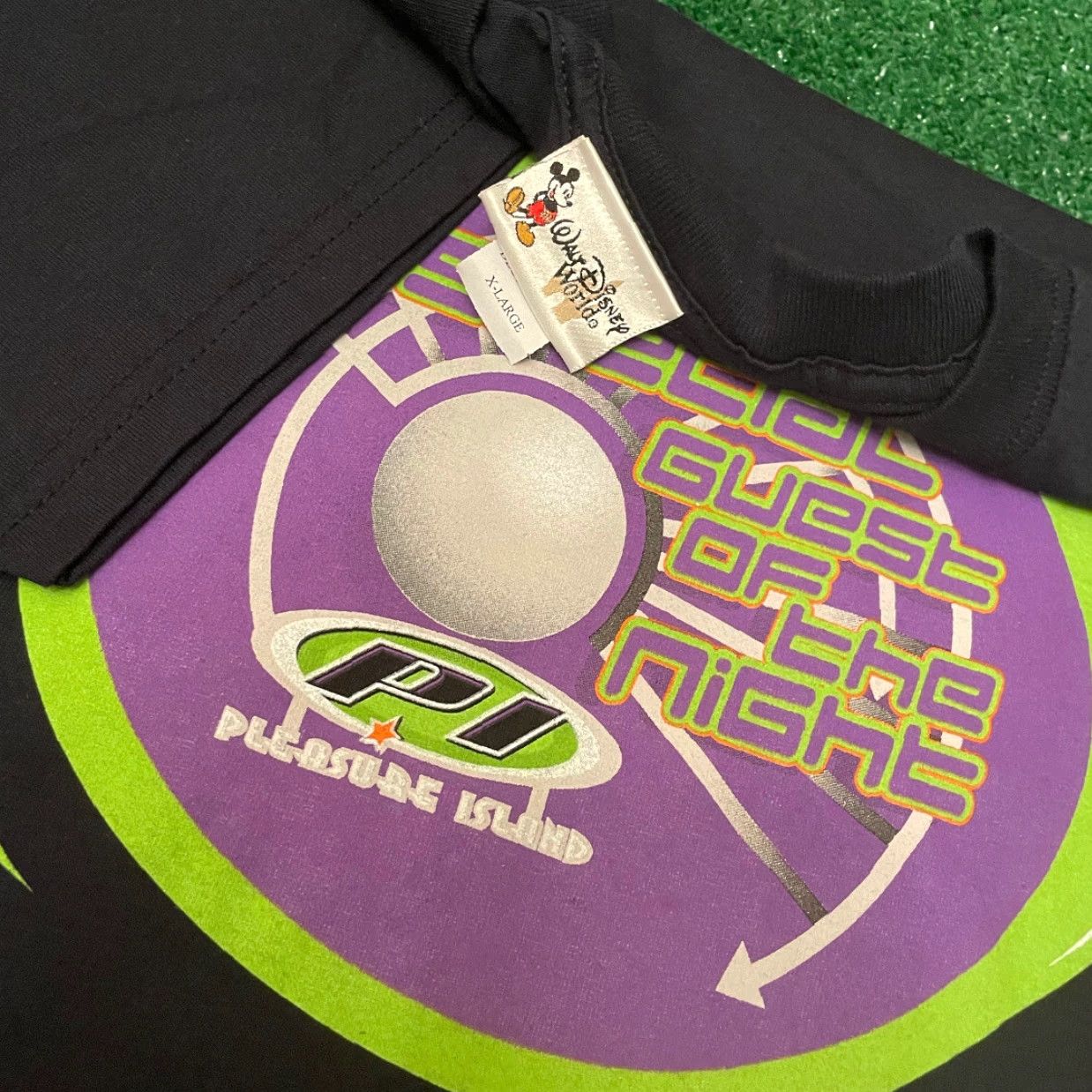 Disney VINTAGE 90s Disney Pleasure Island Special Guest Cast Member VTG Shirt Mens XL Black Mickey Mouse 90s Mens Size US XL / EU 56 / 4 - 2 Thumbnail