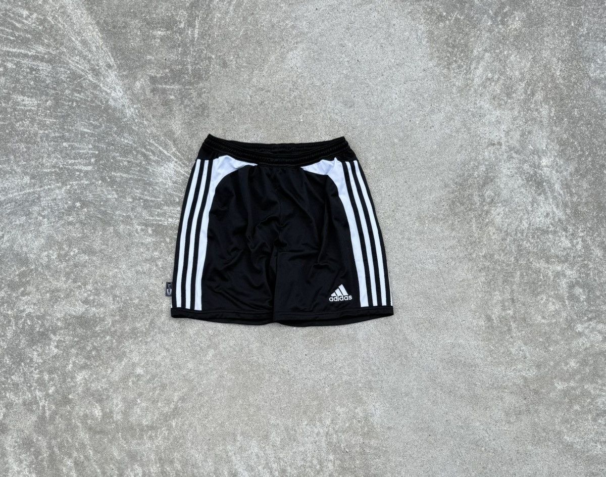 Adidas Vintage Adidas y2k streetwear track oversized shorts Size US 32 / EU 48 - 3 Thumbnail