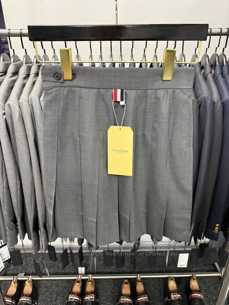 Thom Browne Thom Browne Shorts Size 24" / US 00 / IT 34 - 2 Thumbnail