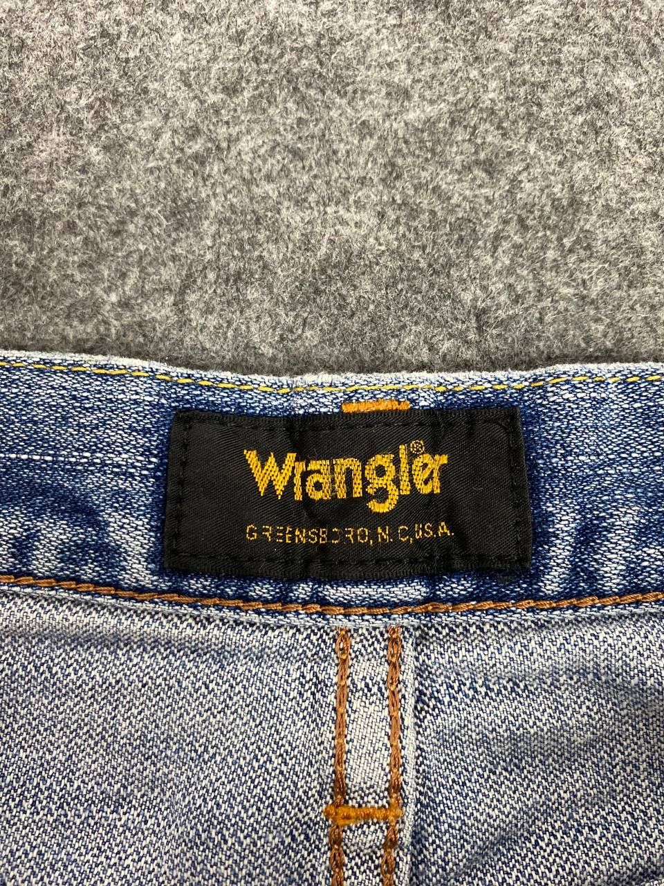 Wrangler vintage wrangler lightwash distressed denim Size US 31 - 10 Thumbnail