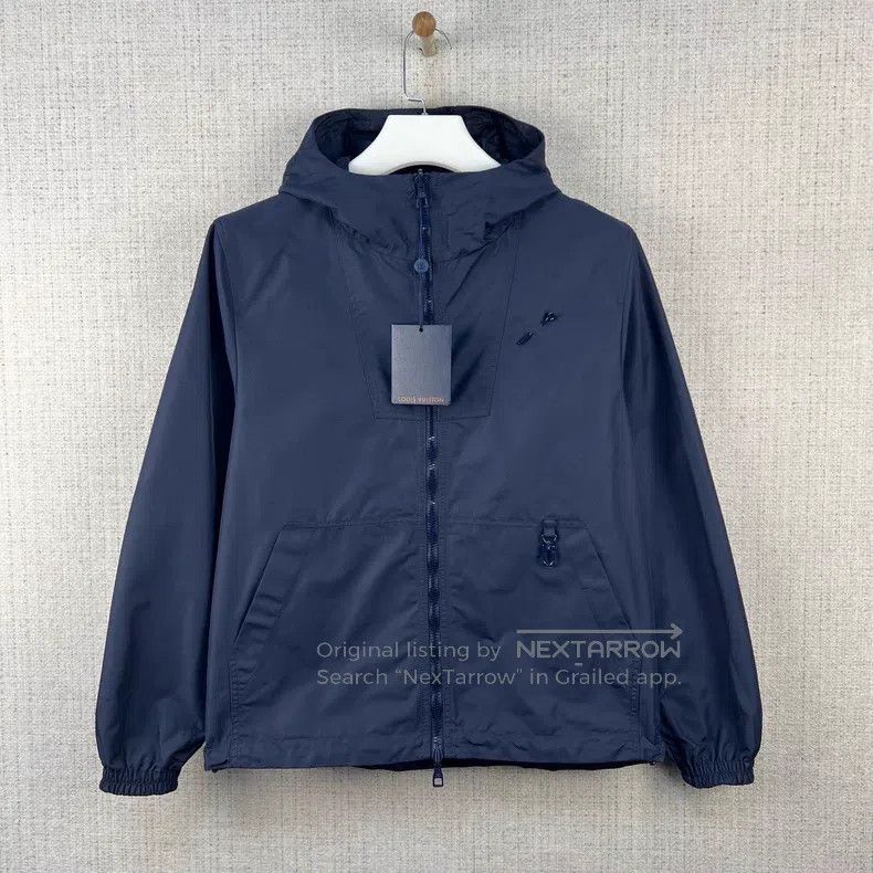Louis Vuitton Louis Vuitton Logo Full Pin Reversible Casual Hooded Long Size US S / EU 44-46 / 1 - 1 Thumbnail