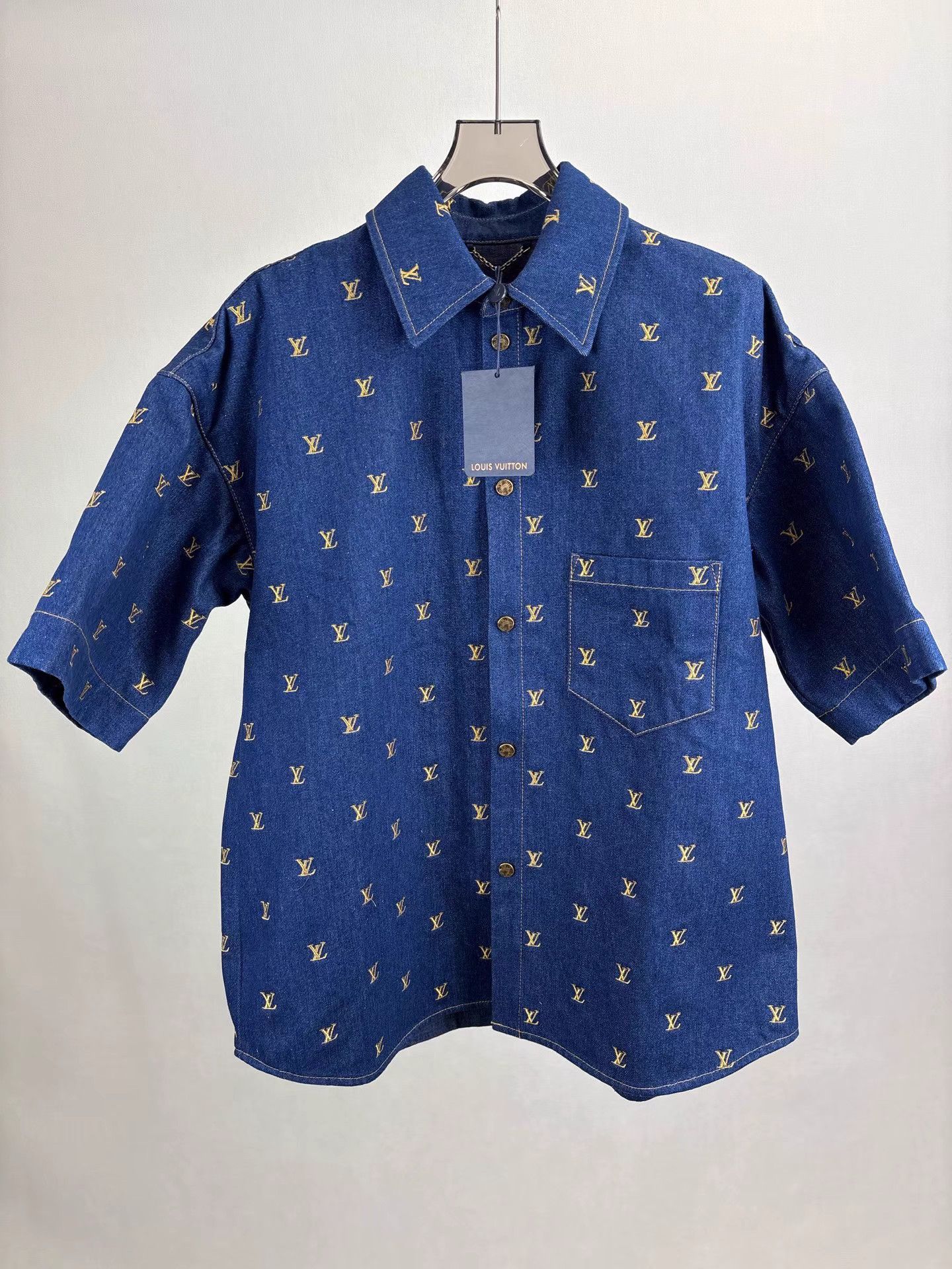 Louis Vuitton LV x Pharrell Gold Embroidered Denim Short Sleeve Shirt Size US L / EU 52-54 / 3 - 1 Thumbnail
