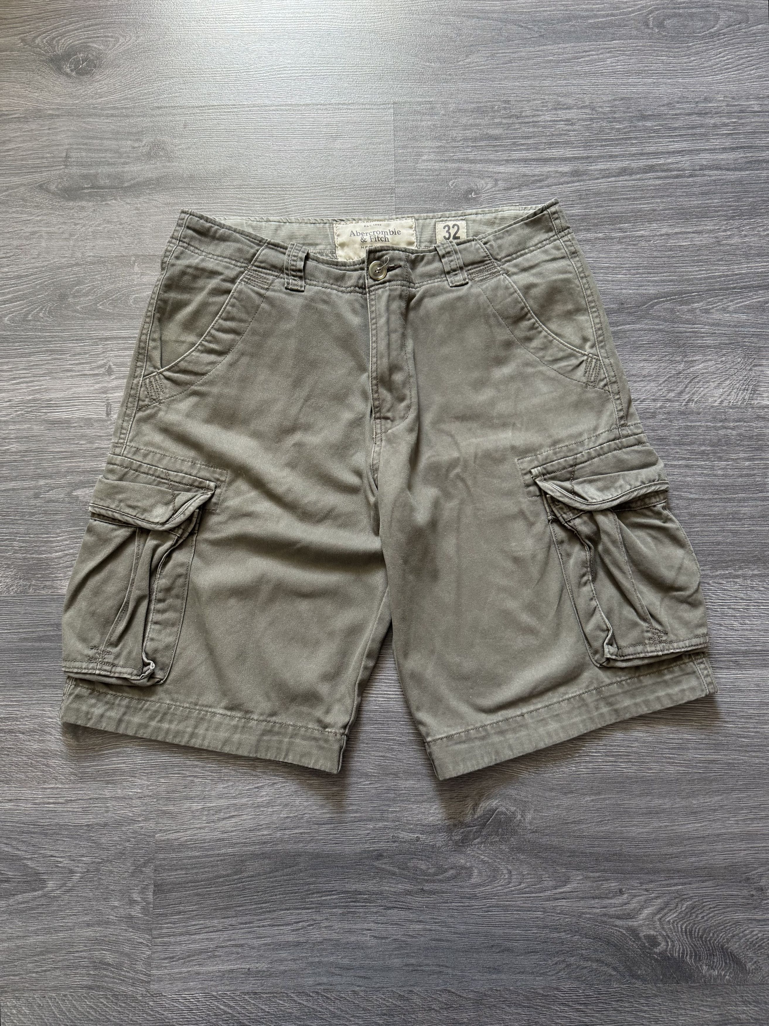 Abercrombie & Fitch Thick Heavyweight Cargo Shorts Grunge Essential Distressed Size US 32 / EU 48 - 1 Thumbnail