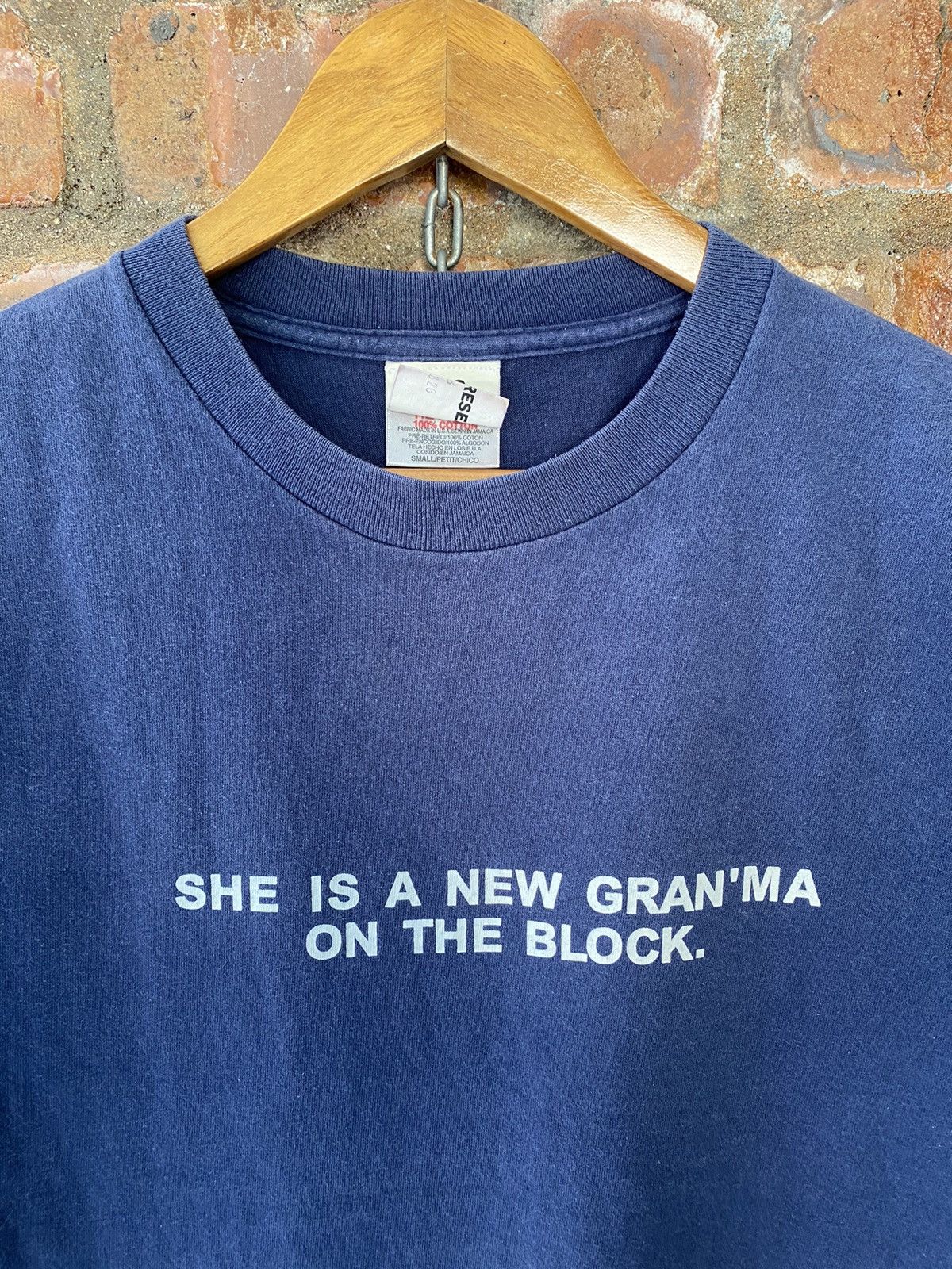 General Research SS98 General Research Poem She is new grandma on the block Size US S / EU 44-46 / 1 - 3 Thumbnail