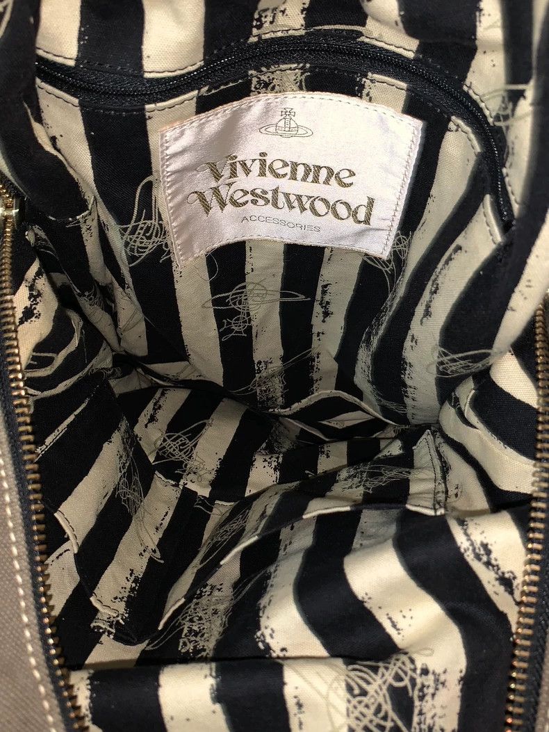 Vivienne Westwood Vivienne Westwood size os The backpack is olive green Size ONE SIZE - 3 Thumbnail