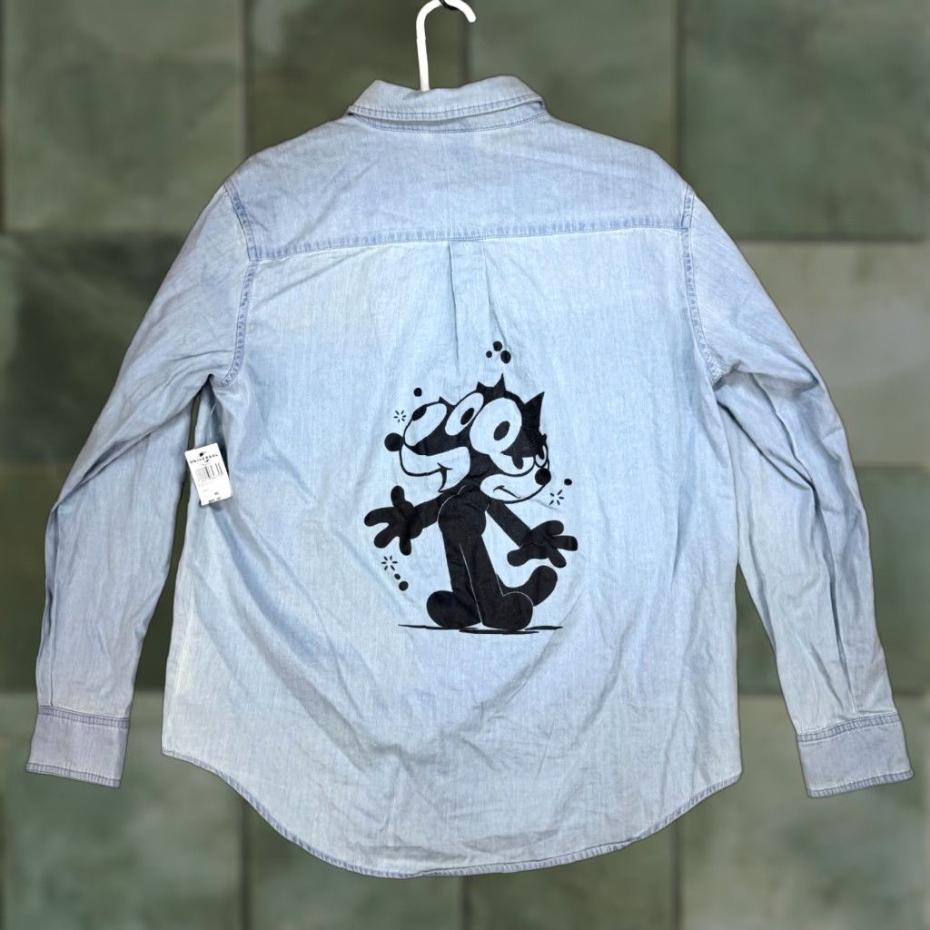 Vintage UNIVRS Felix The Cat Universal Studios Chambray long Sleeve Button Shirt M NWT Shirt Mens Chambray Felix The Cat 90s Cartoon Classic Button-Up Size US M / EU 48-50 / 2 - 1 Thumbnail
