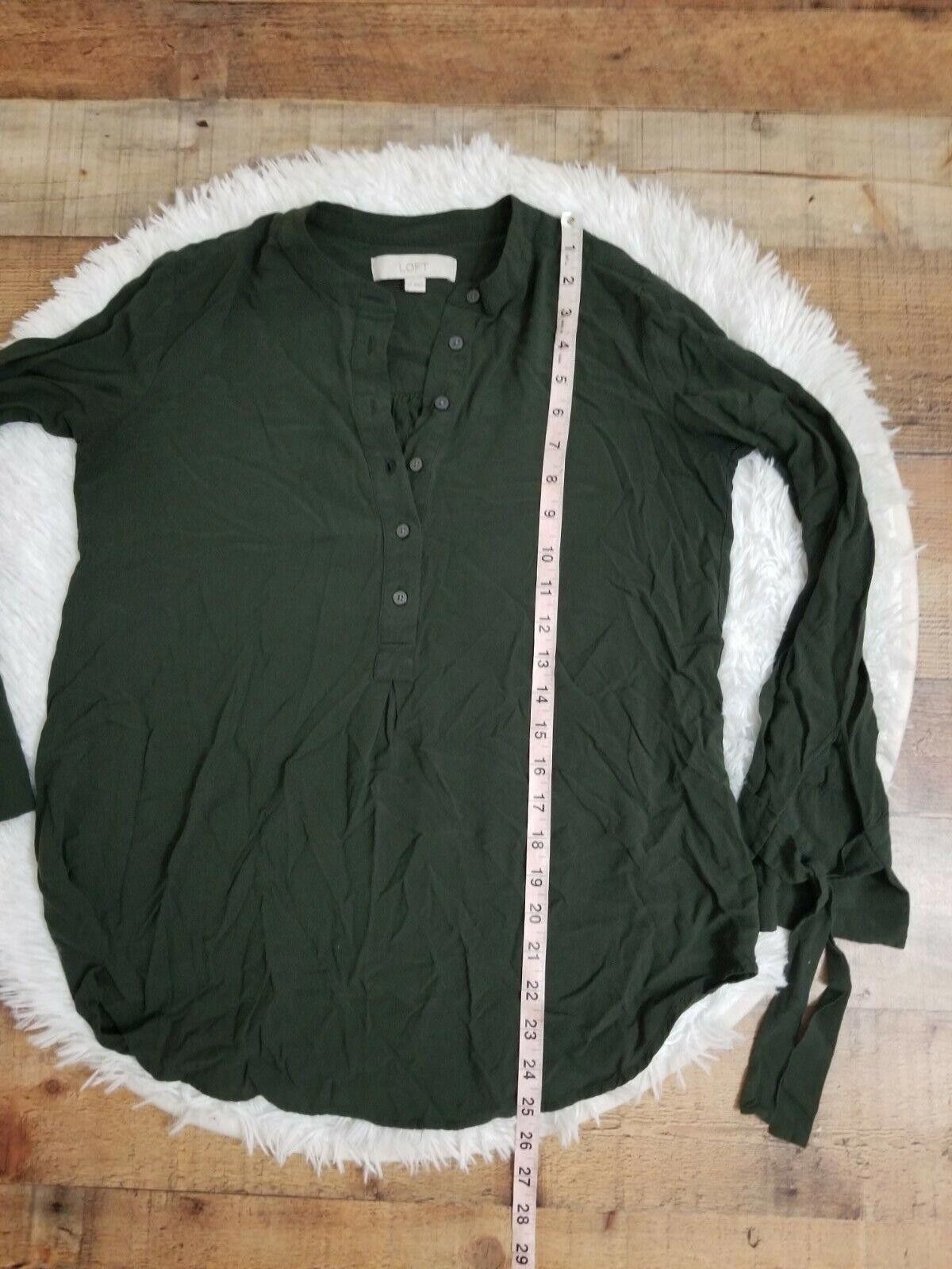 Ann Taylor Ann Taylor Loft Top Extra Small Green Long Sleeve V Neck Size XS / US 0-2 / IT 36-38 - 7 Thumbnail