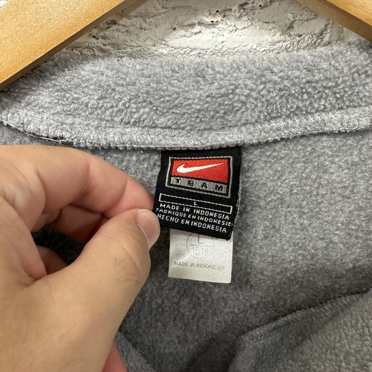 MLB × Nike × Vintage Vintage Nike Women’s Chicago Cubs 1/4 Zip Fleece Pullover Size L / US 10 / IT 46 - 5 Thumbnail