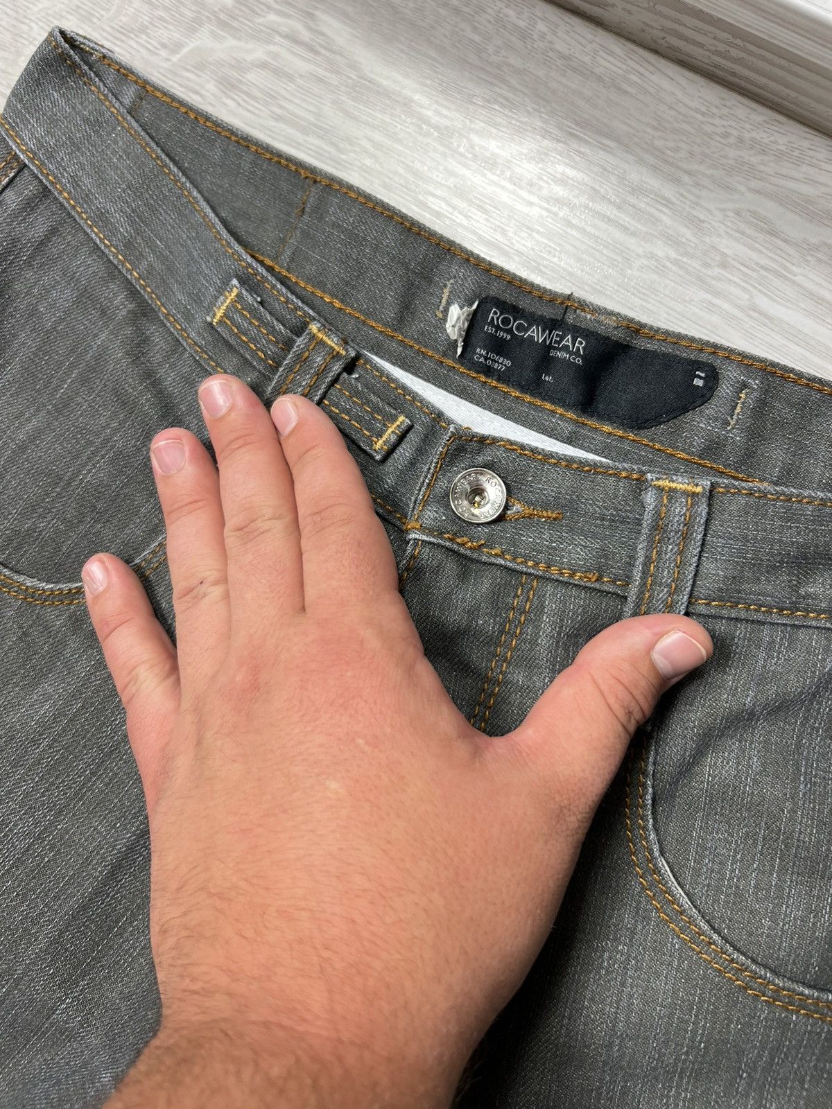 Rocawear × Vintage Vintage Rocawear Embroidered Pocket Logo Jeans Denim Pants Size US 32 / EU 48 - 13 Thumbnail