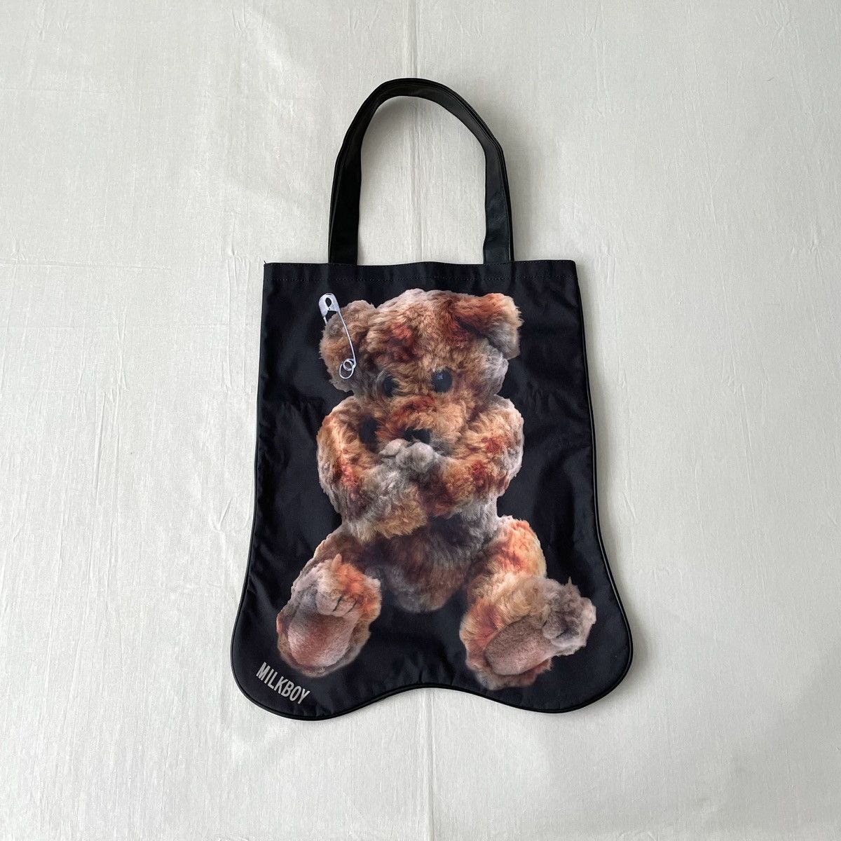 Japanese Brand Milkboy Never Say Never Bear Totebag Size ONE SIZE - 1 Thumbnail